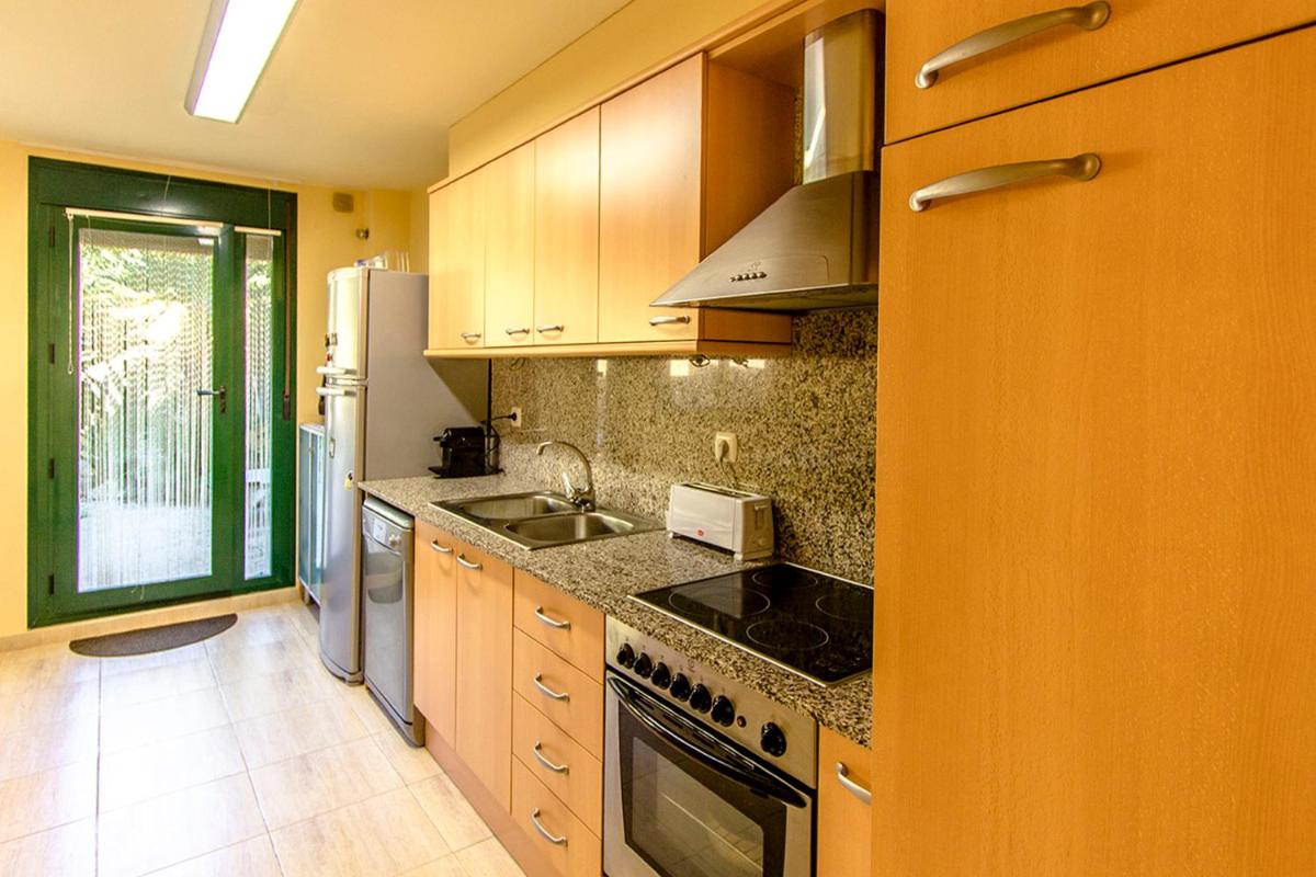 3 bedrooms house at Tarragona 500 m away from the beach with shared pool enclosed garden and wifi view 5