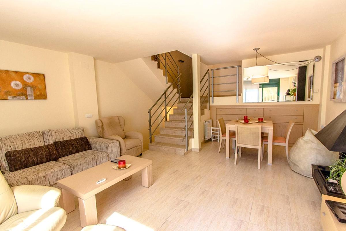 3 bedrooms house at Tarragona 500 m away from the beach with shared pool enclosed garden and wifi view 4