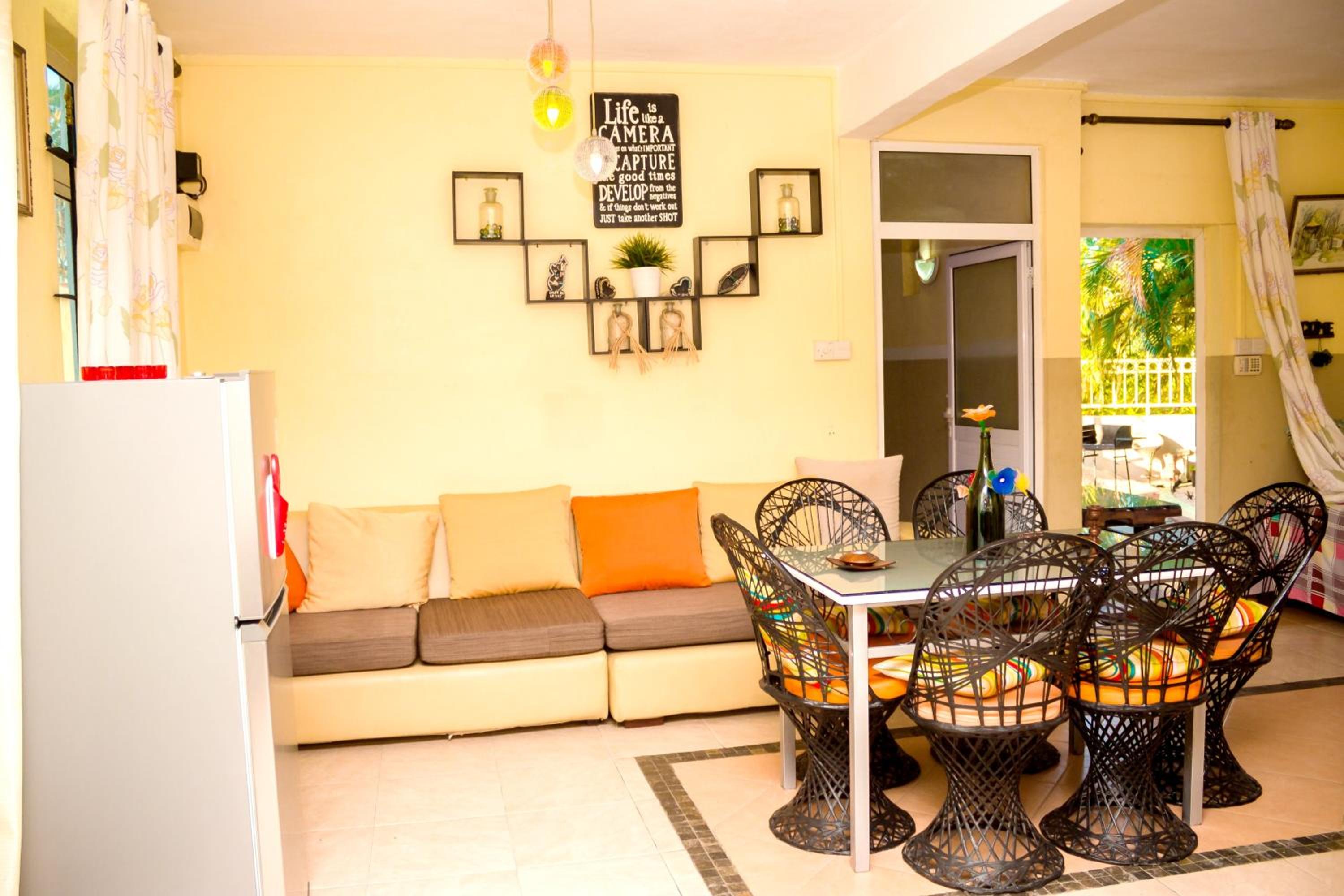 Spacious apartment in Pereybere, 100 m² with shared pool