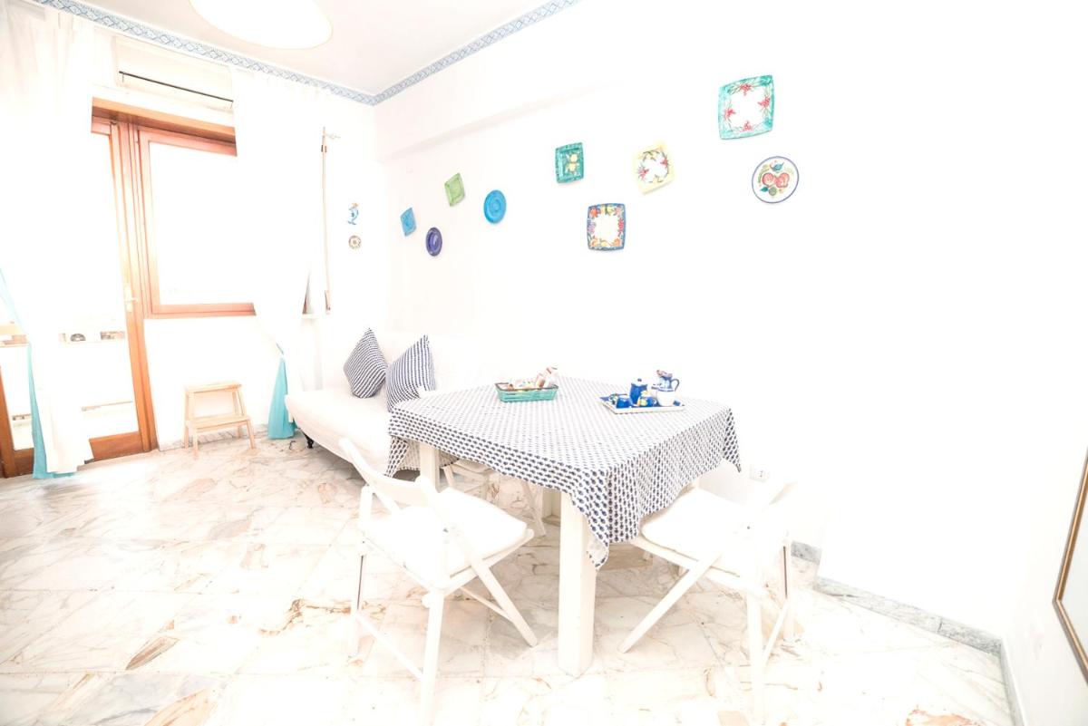 One bedroom house at Maiori 500 m away from the beach with city view and balcony