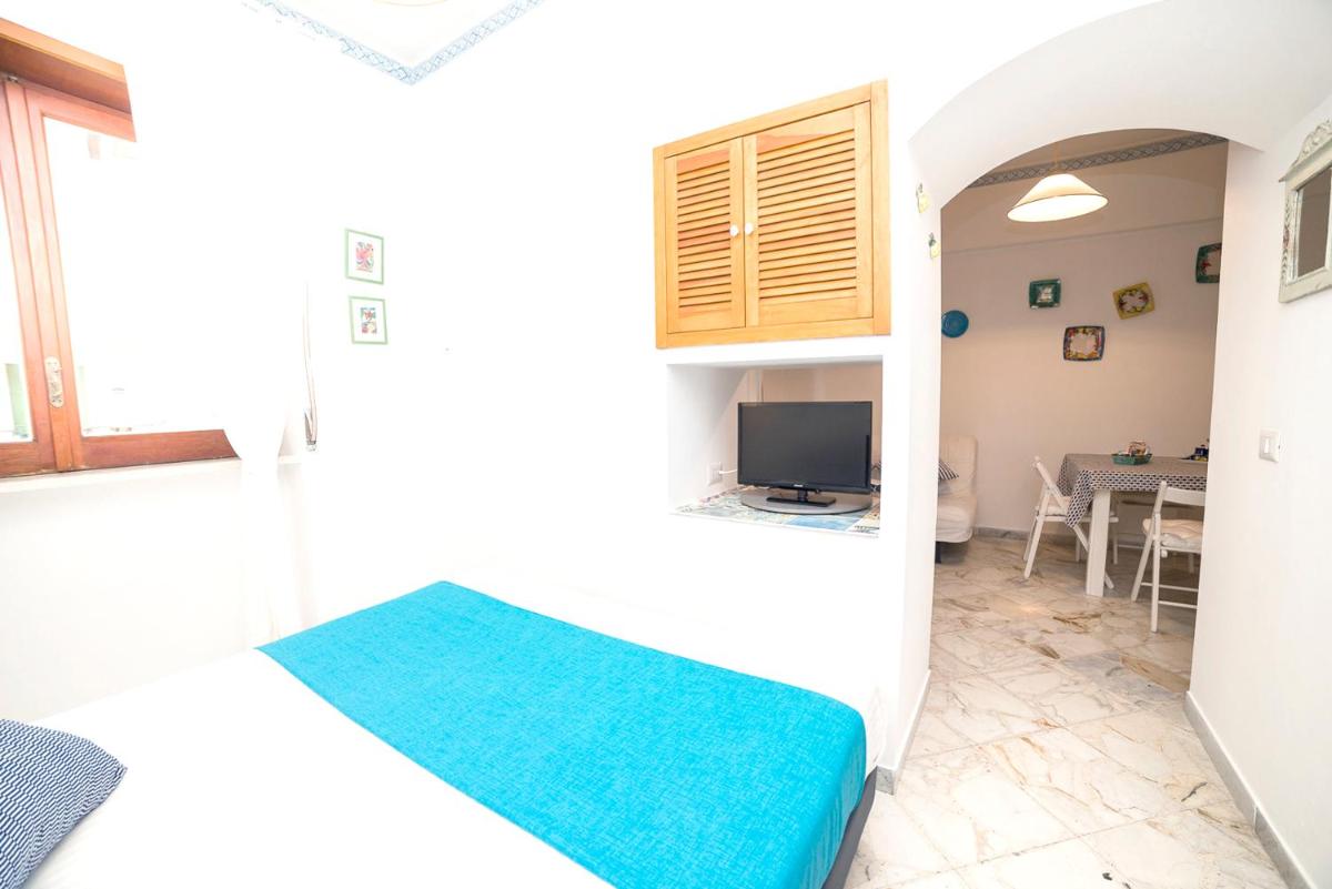 One bedroom house at Maiori 500 m away from the beach with city view and balcony