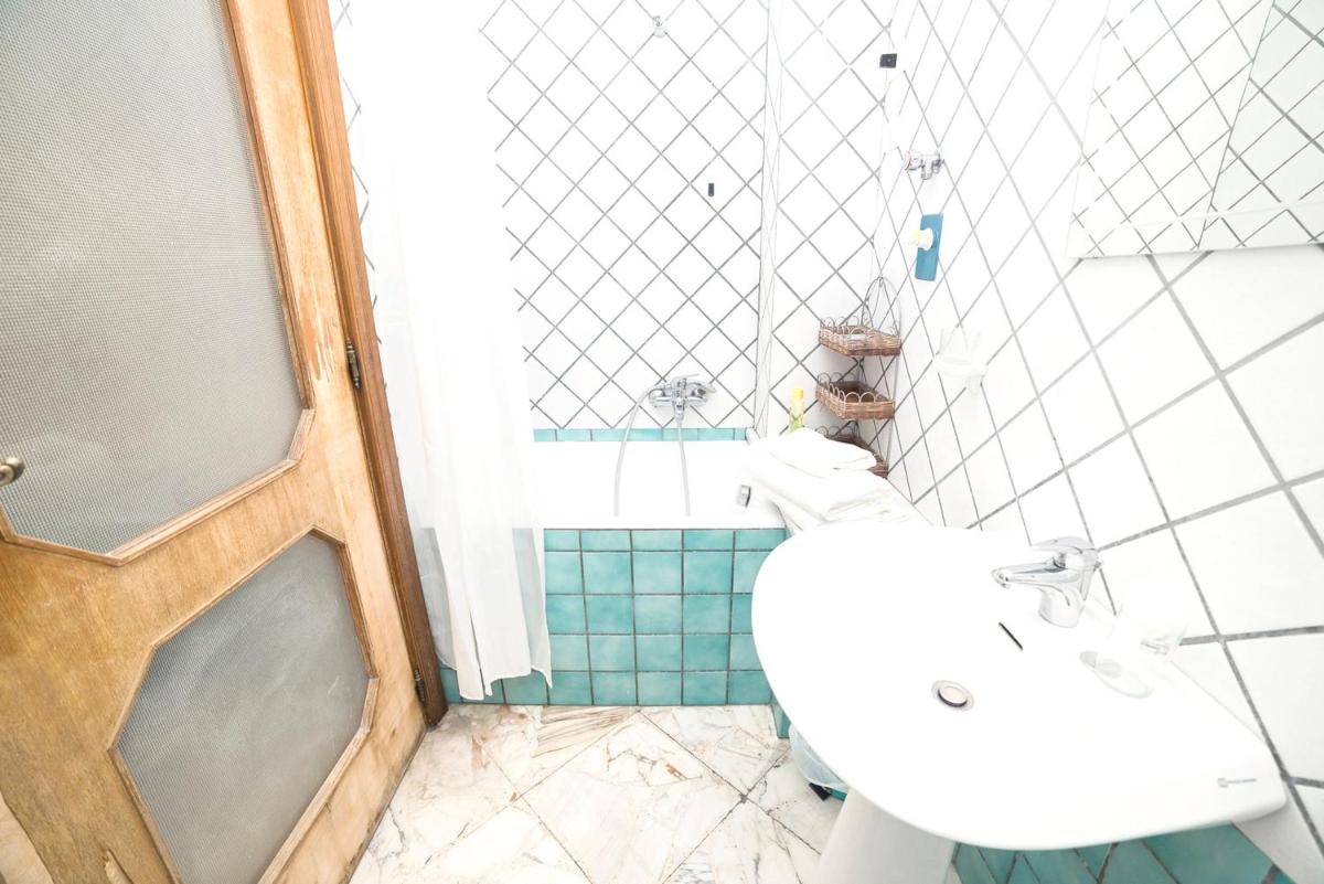 One bedroom house at Maiori 500 m away from the beach with city view and balcony