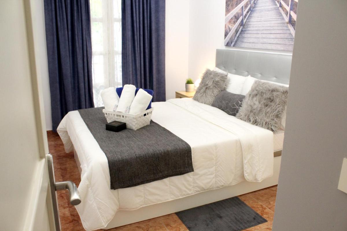 One bedroom appartement with shared pool furnished terrace and wifi at Costa Adeje view 2