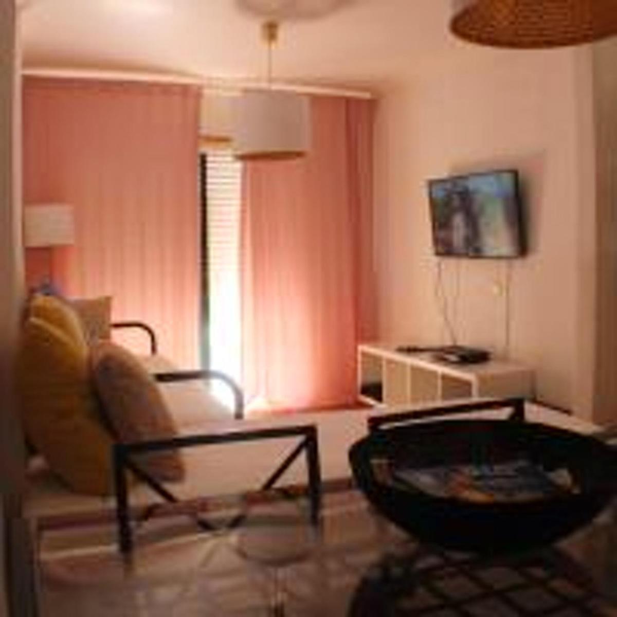 One bedroom appartement with jacuzzi furnished terrace and wifi at Porto 2 km away from the beach view 3