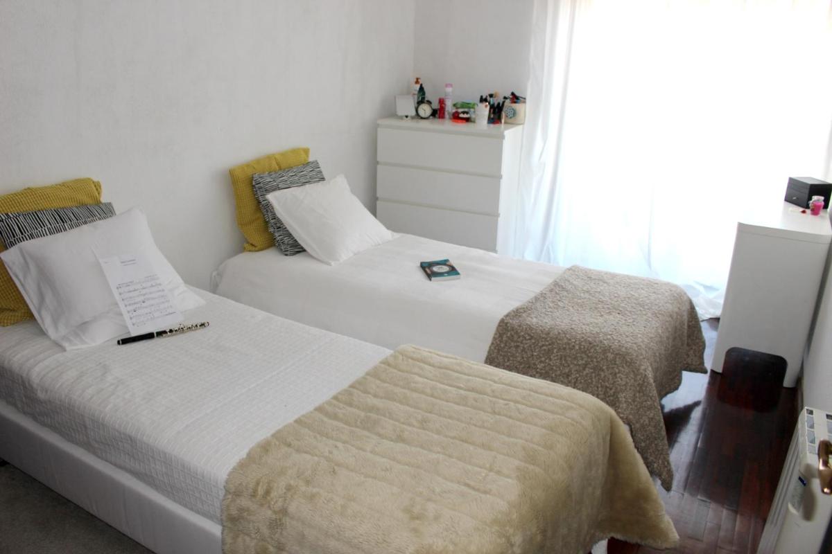 One bedroom appartement with jacuzzi furnished terrace and wifi at Porto 2 km away from the beach view 5