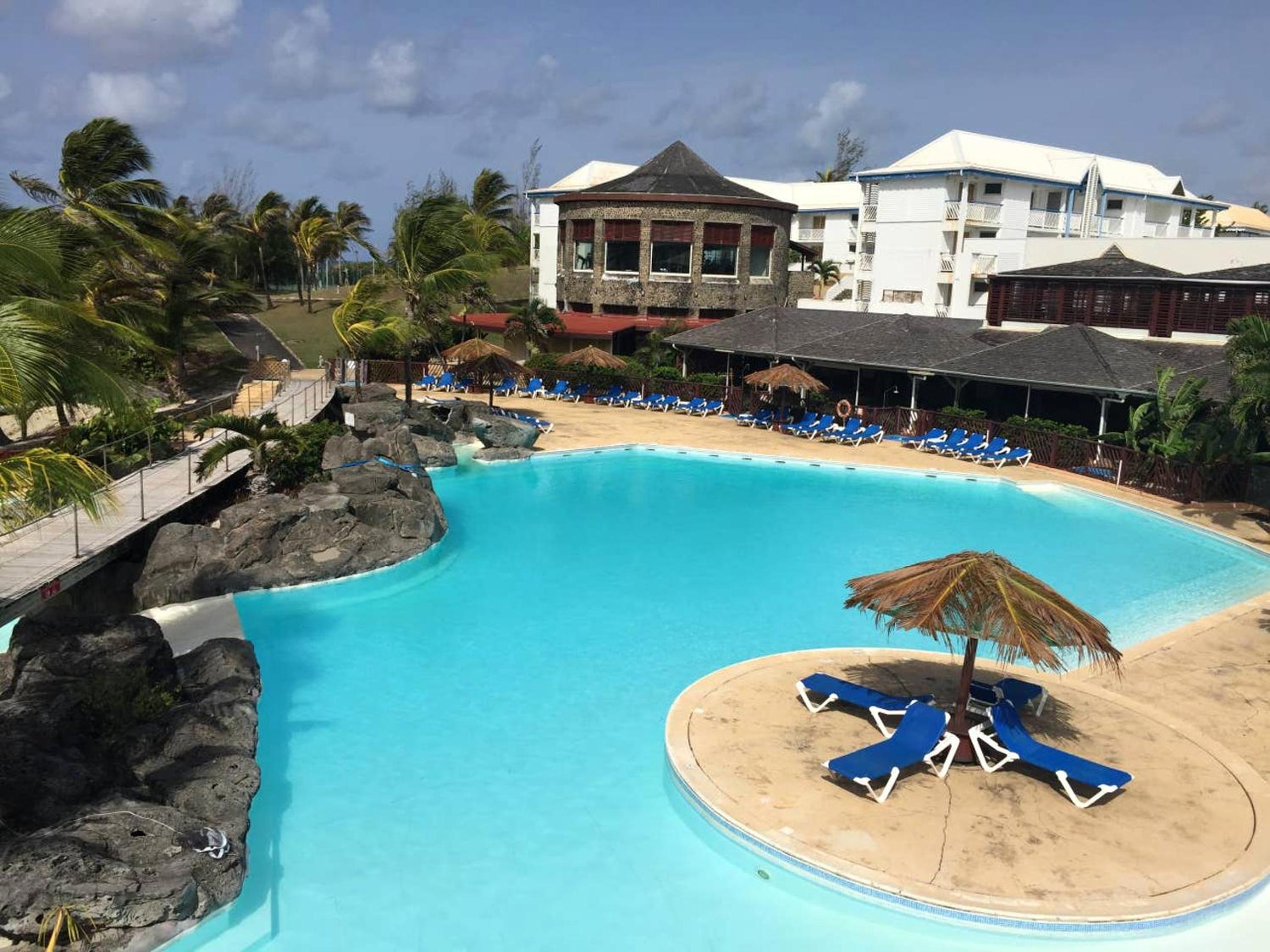 Appartement charmant a Saint Francois avec piscine view 5