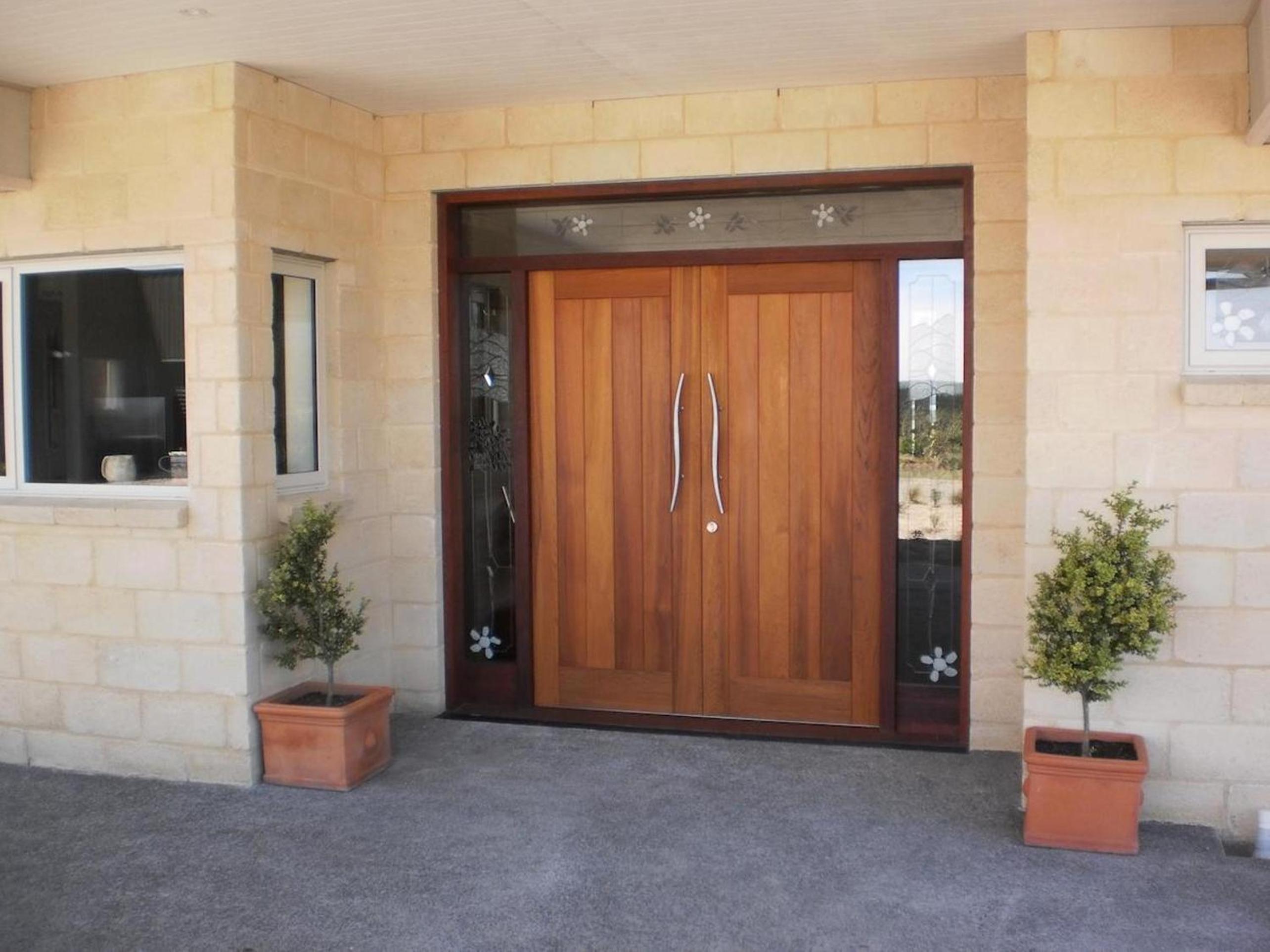 Ribbonwood Country House