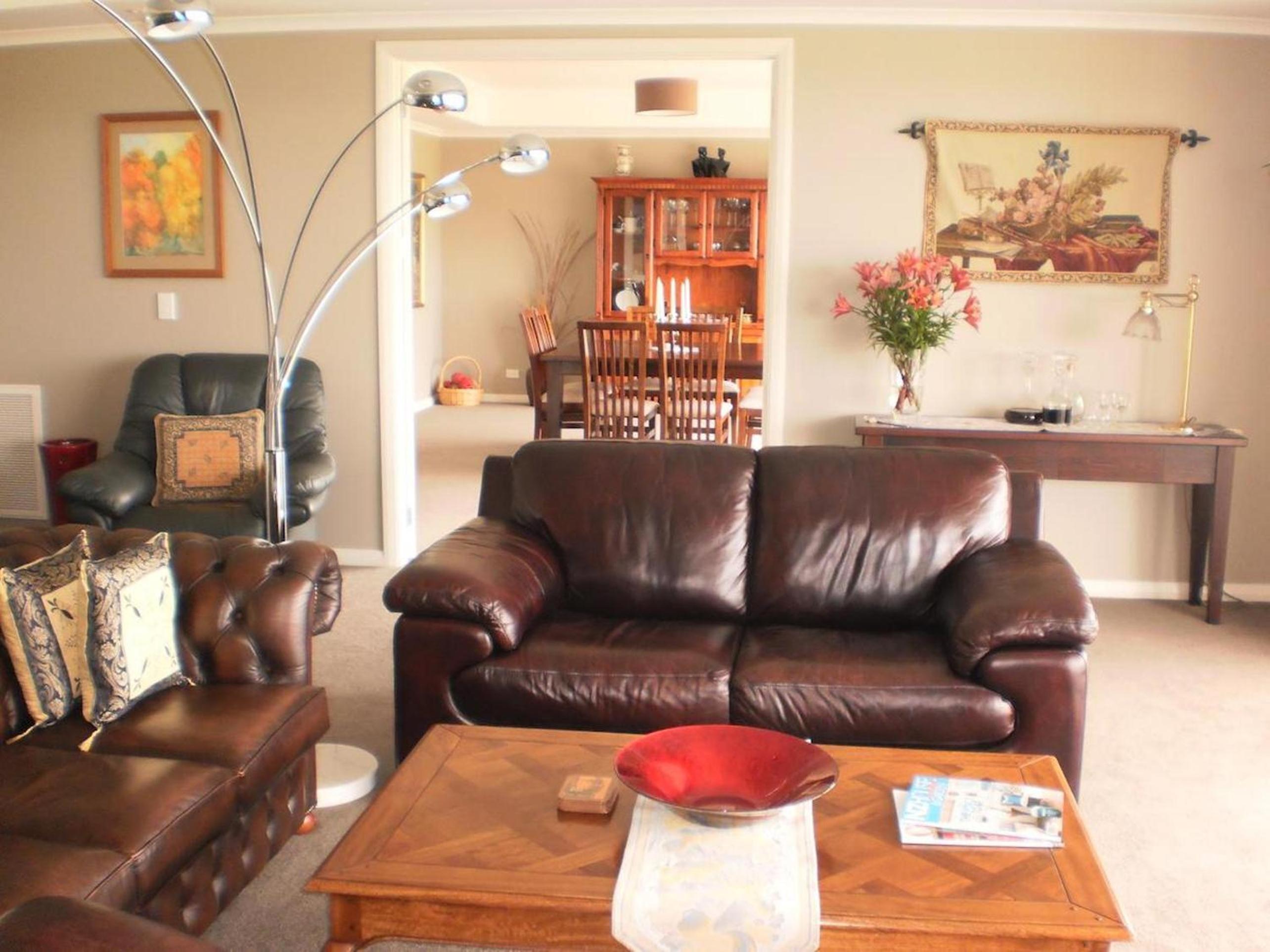 Ribbonwood Country House