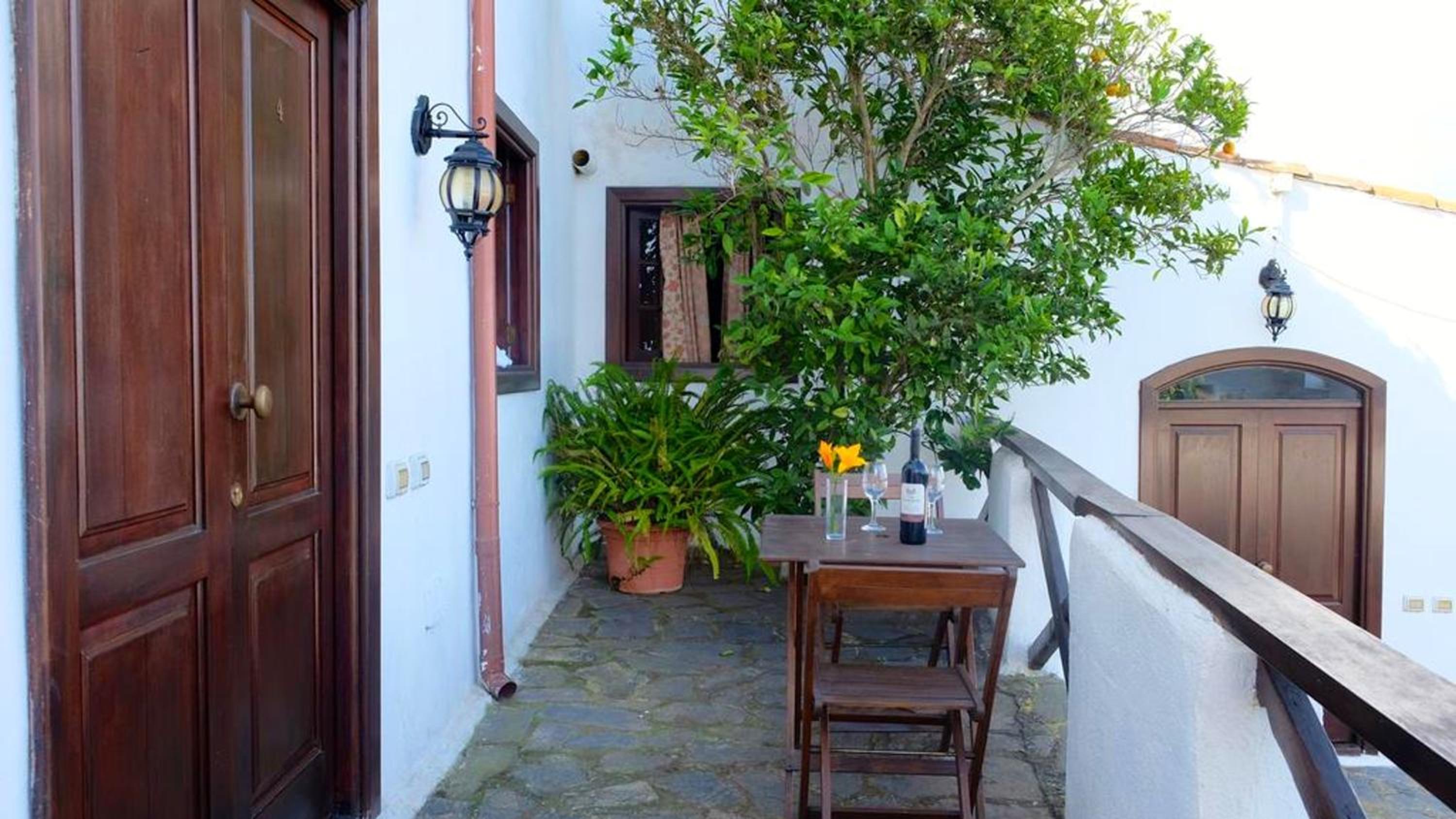 Charming apartment in Santa Cruz, 70 m² with terrace view 2