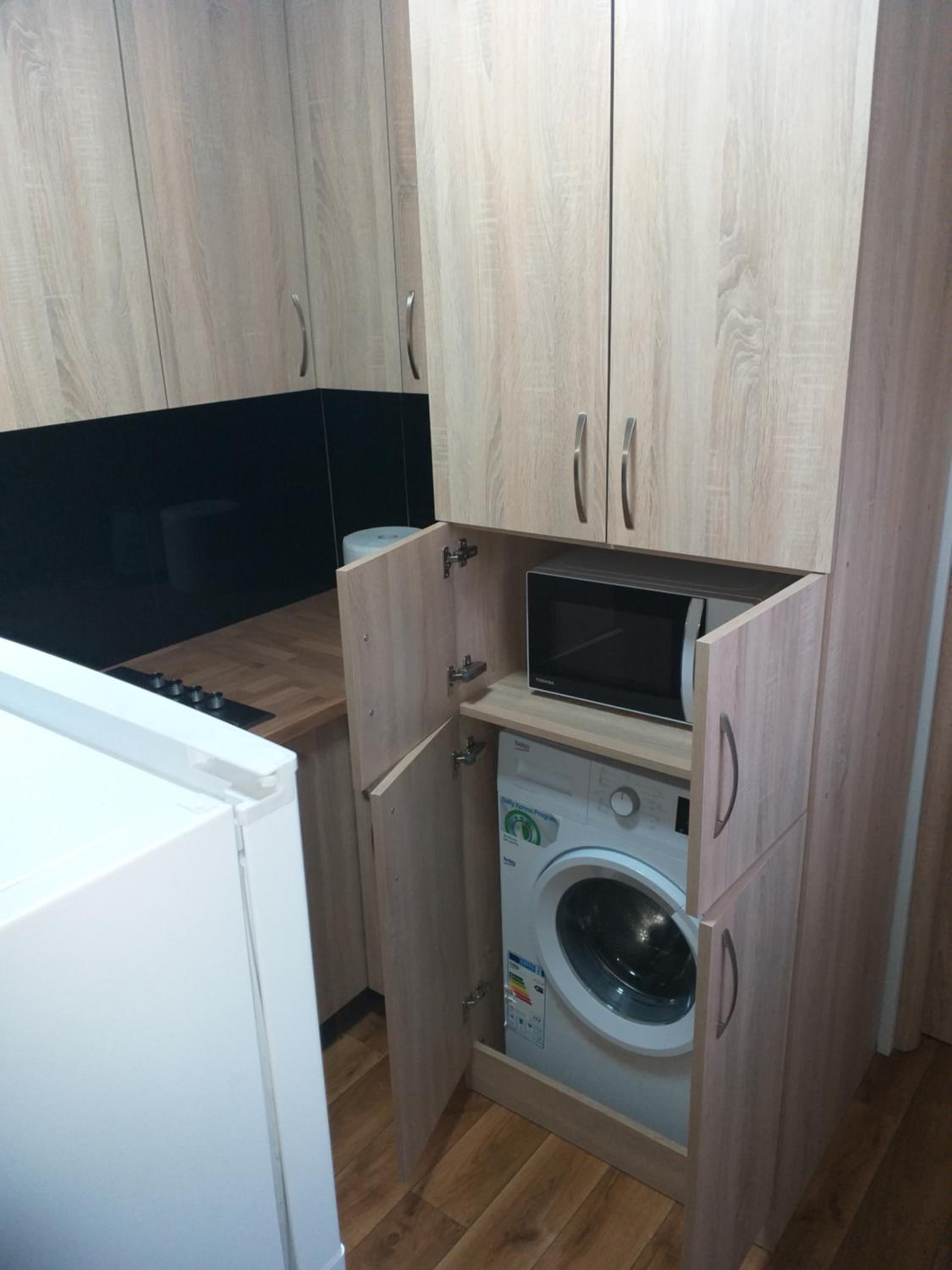 Domek - 2 Sypialnie, Kuchnia, Łazienka - 6 Osobowy N6 - FreezerHause Izdebno- NoclegiGrodziskPL 792-535-535 view 5