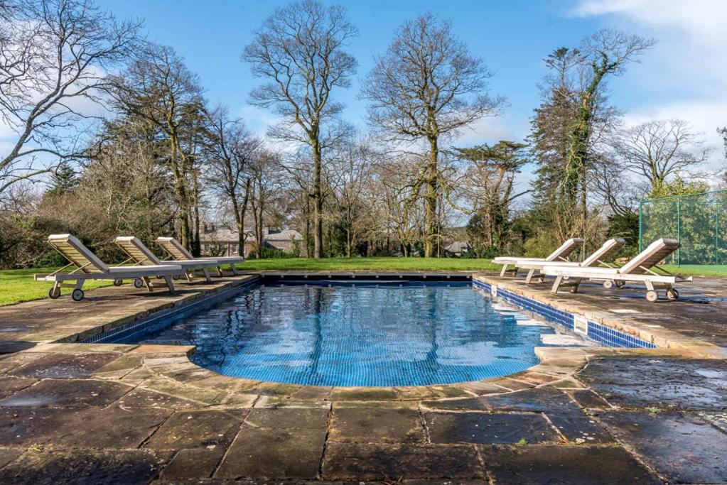 The Manor House at Boconnion view 4