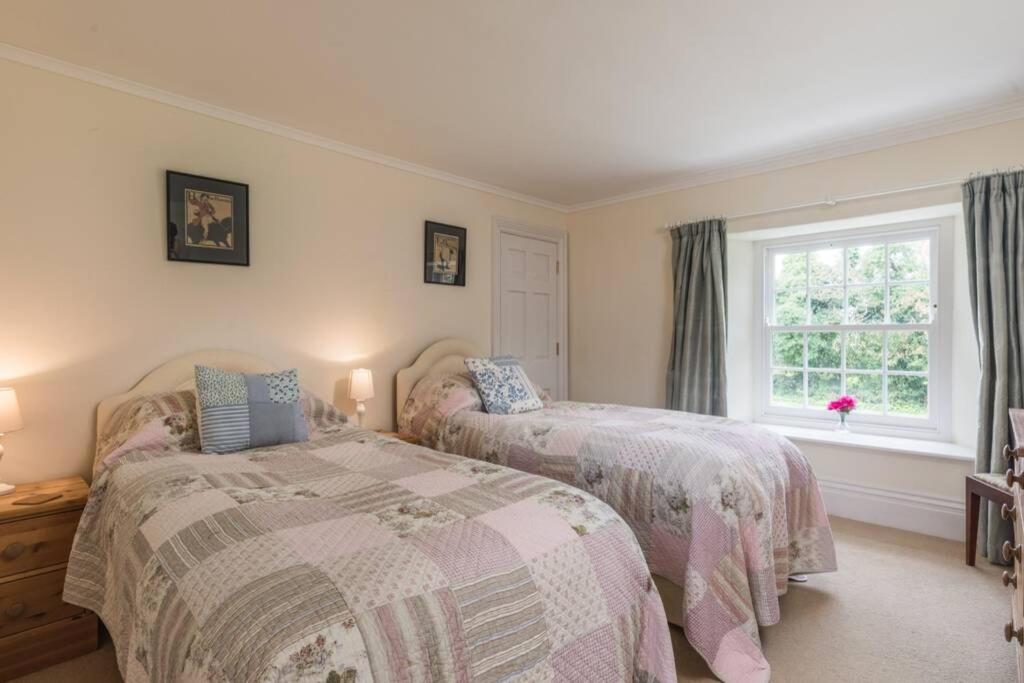 Boconnion Estate Sleeps up to 45 view 5