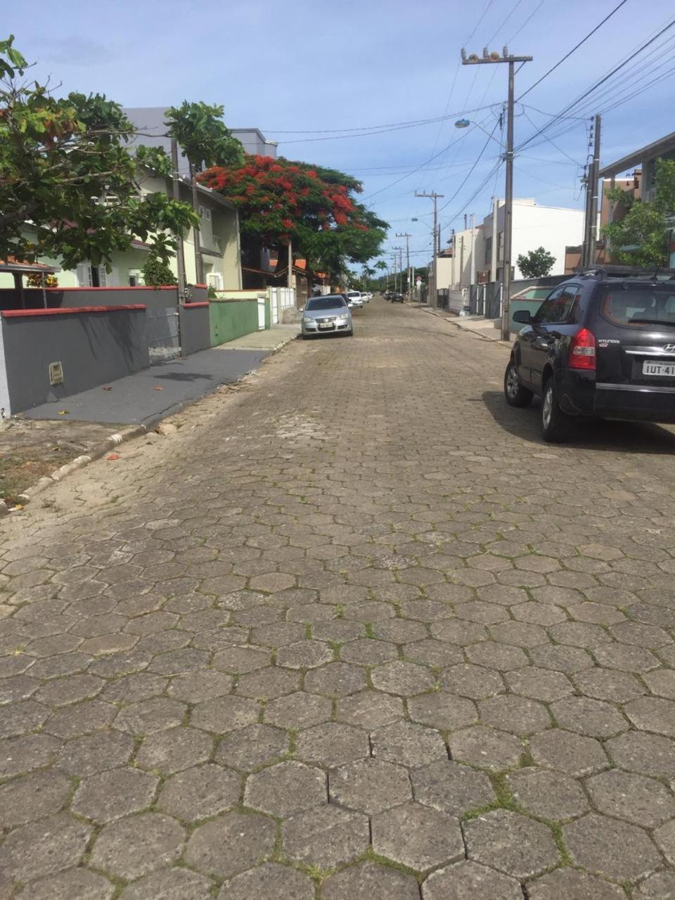 Casa Enseada 3 quartos para até 6 pessoas com 2 ar split