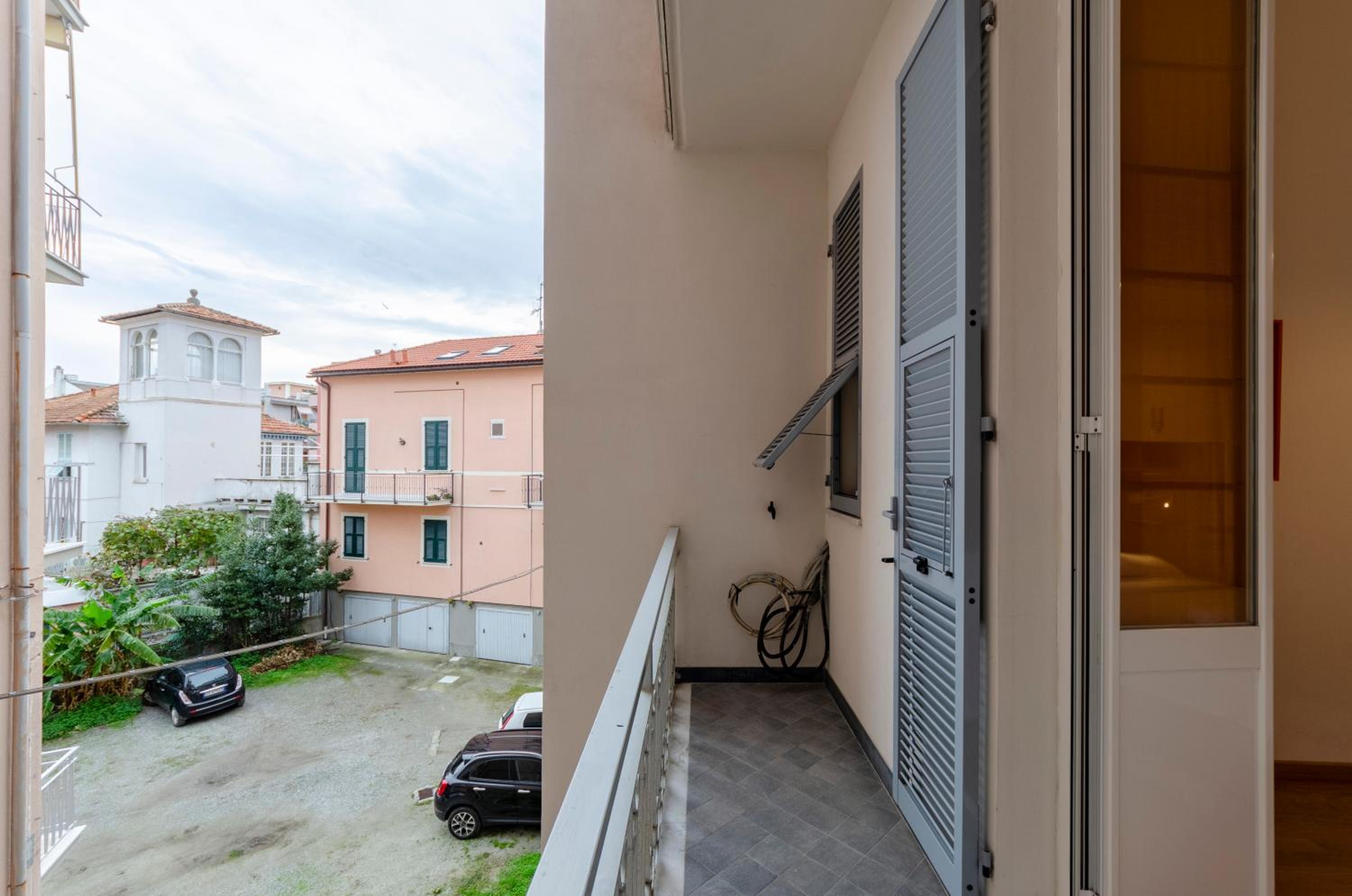 JOIVY Apt for 4, metres from beach, in Sestri Levante view 3