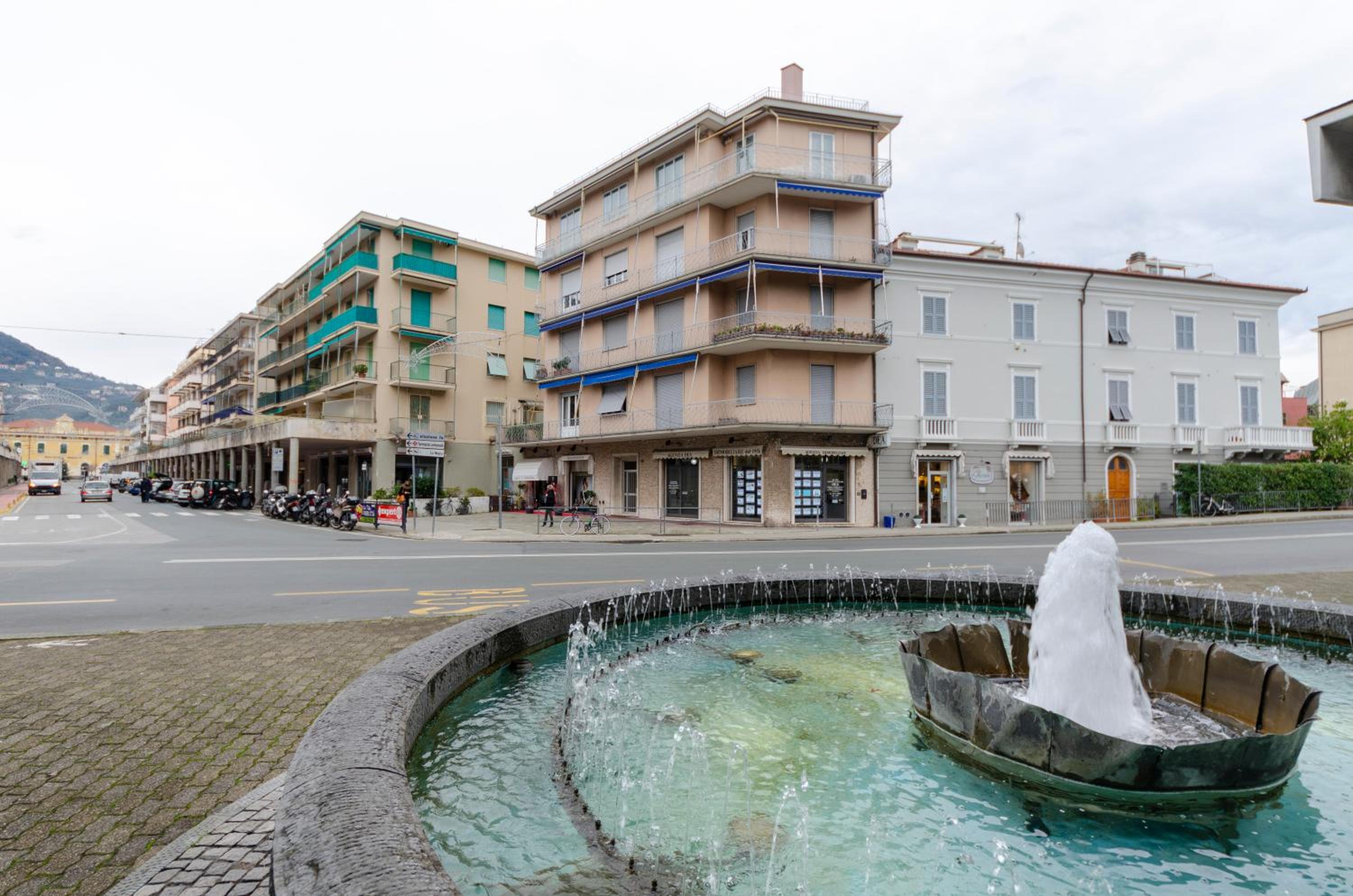 JOIVY Apt for 4, metres from beach, in Sestri Levante view 5