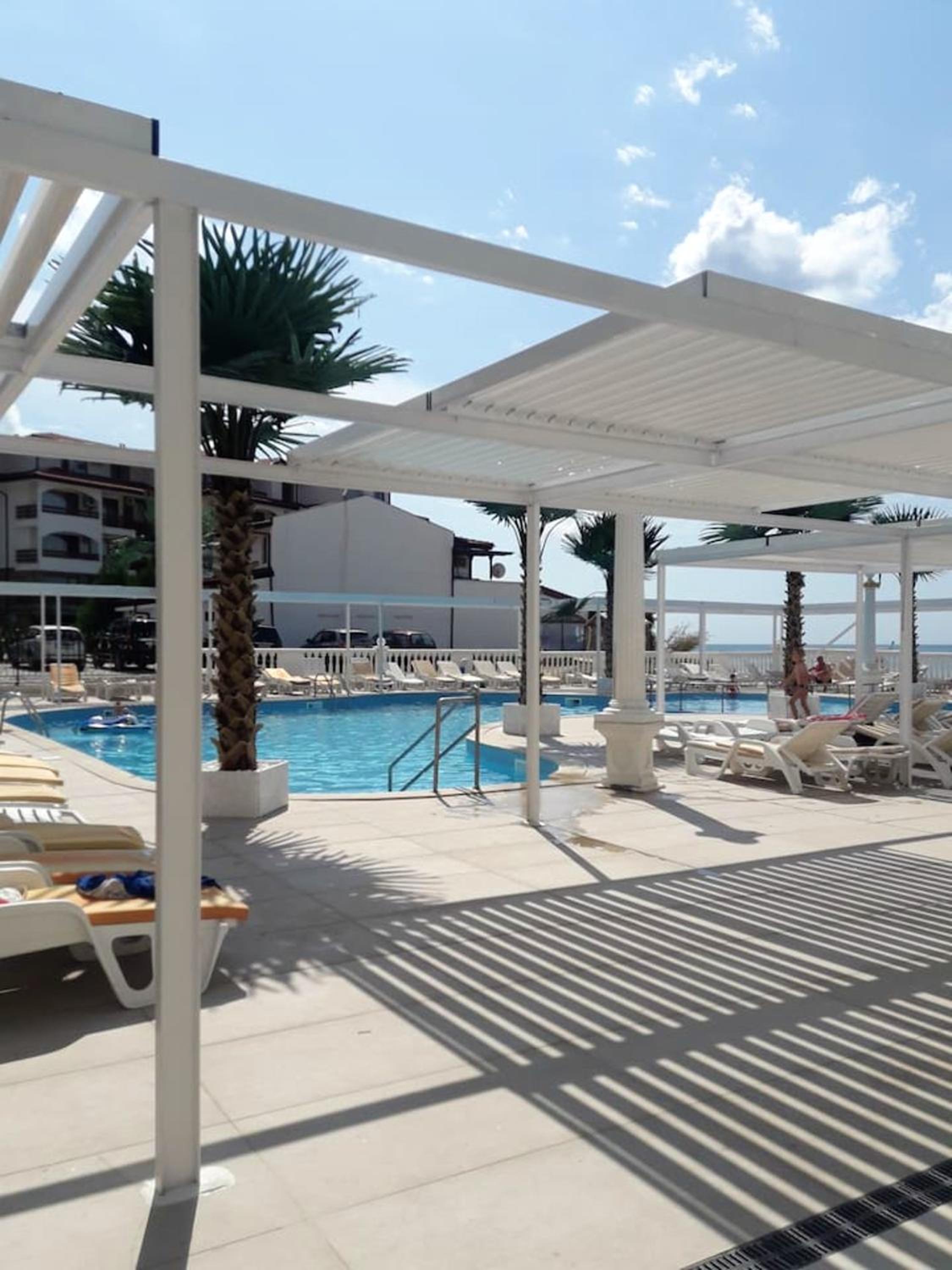 Coastal Studio with Sea View in Elenite, 40m² + Pool