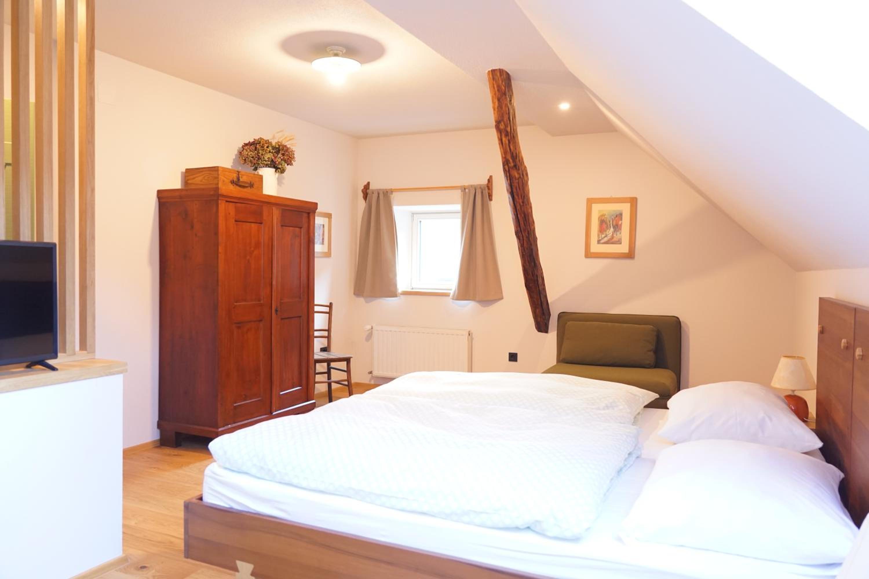 FarmStay Zelinc view 5