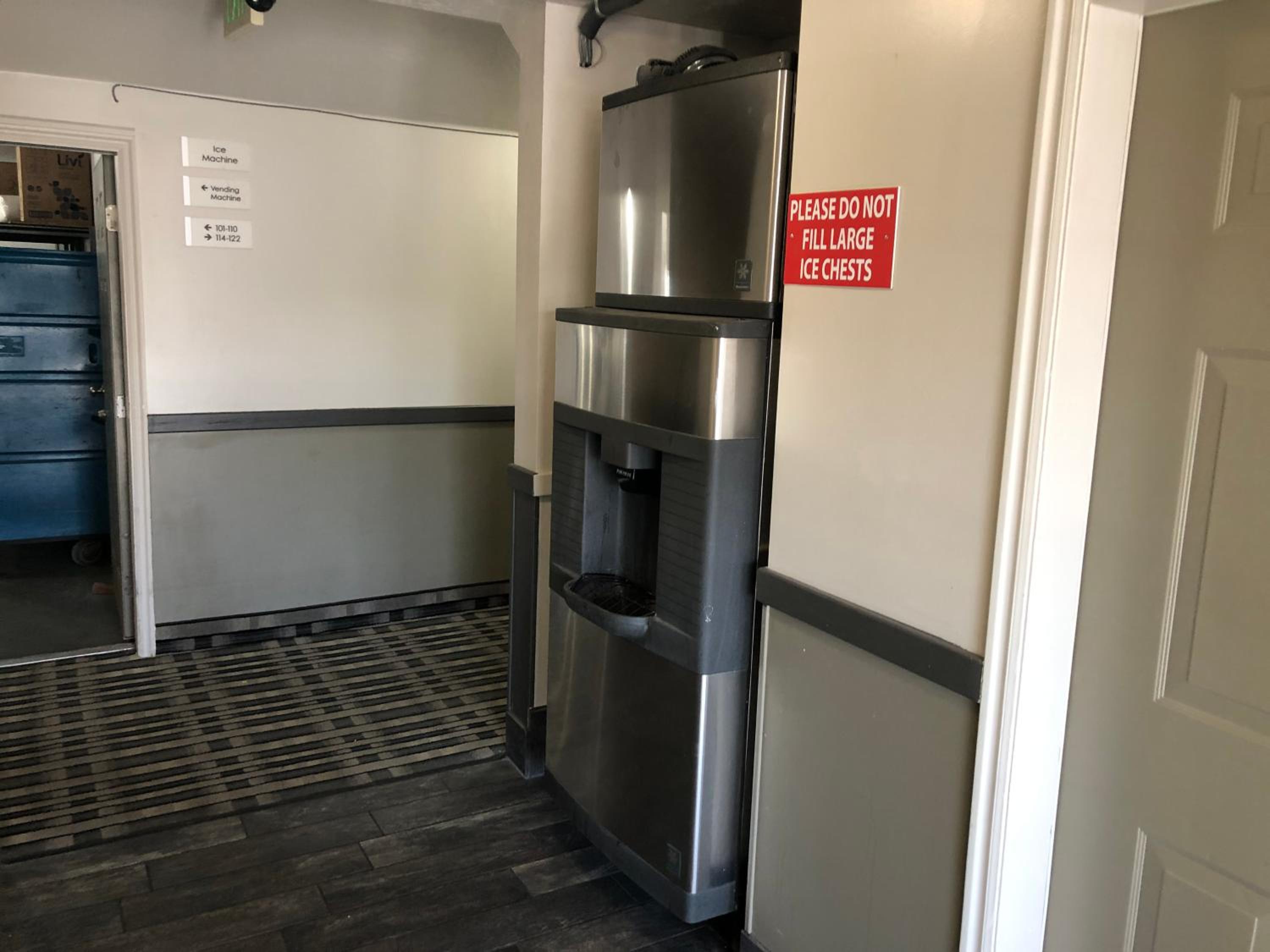 Ameri-Stay Inn  Suites - Property Image 2