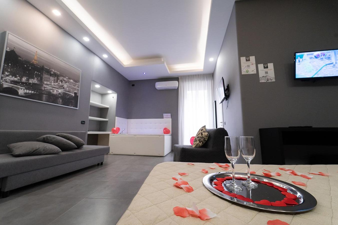 Royal House Napoli Centro, by ClaPa Group