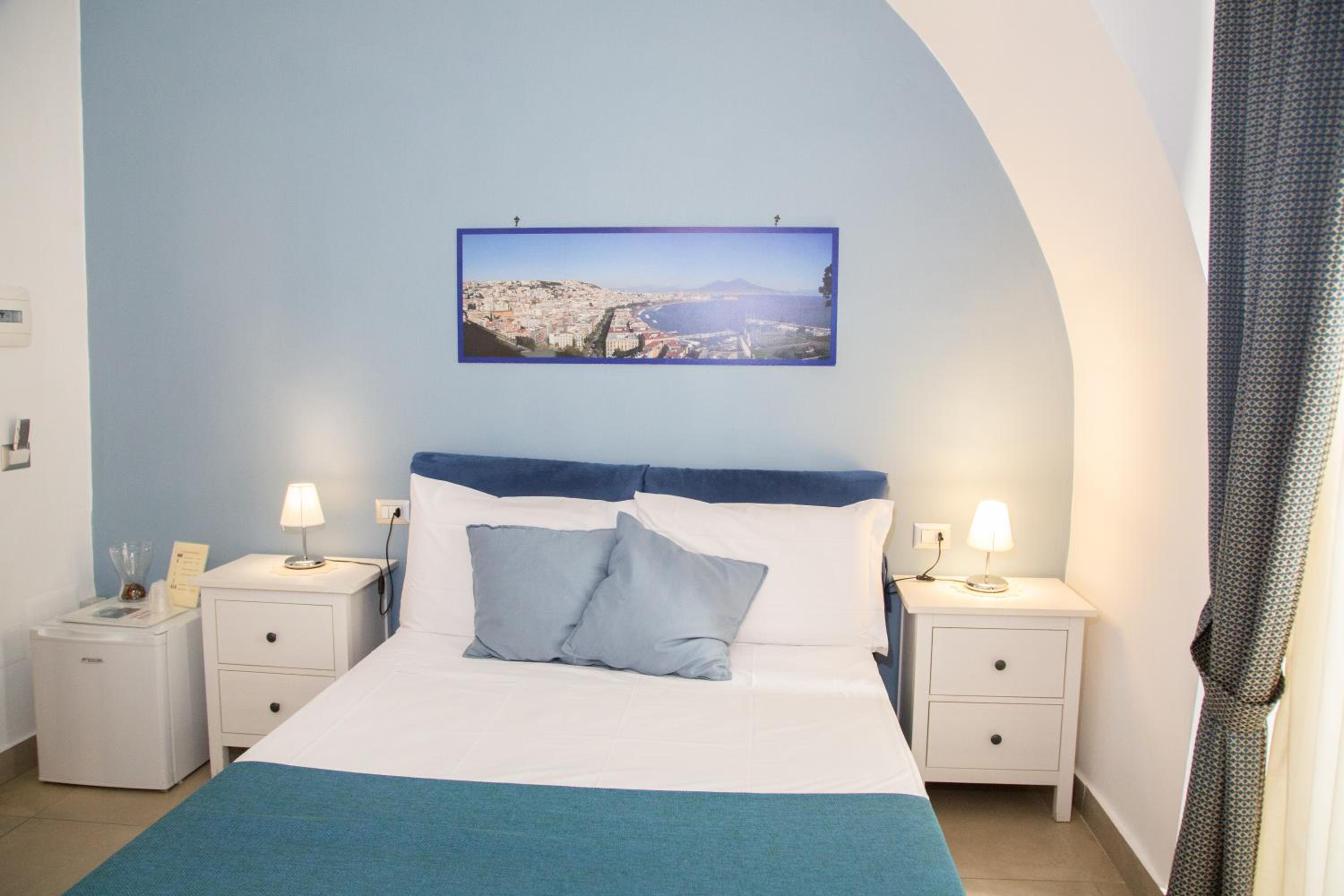 Chiaia Suites