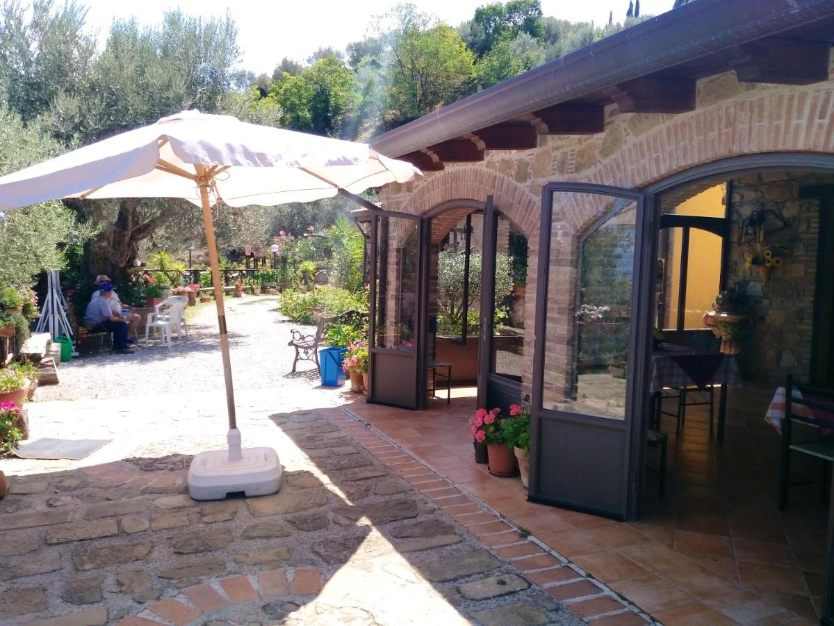 One bedroom appartement with sea view shared pool and enclosed garden at Reitano 5 km away from the beach