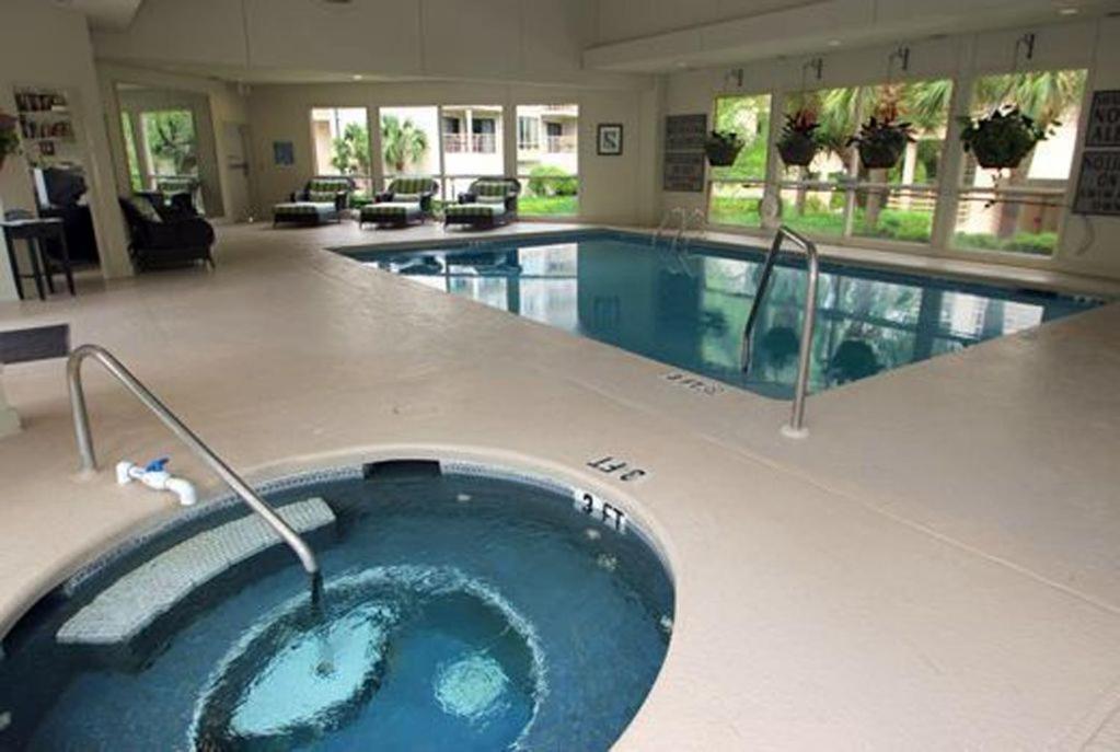 New Furniture New Paint New King Bed Master 2 Queens Bikes & Beach Gear included view 2