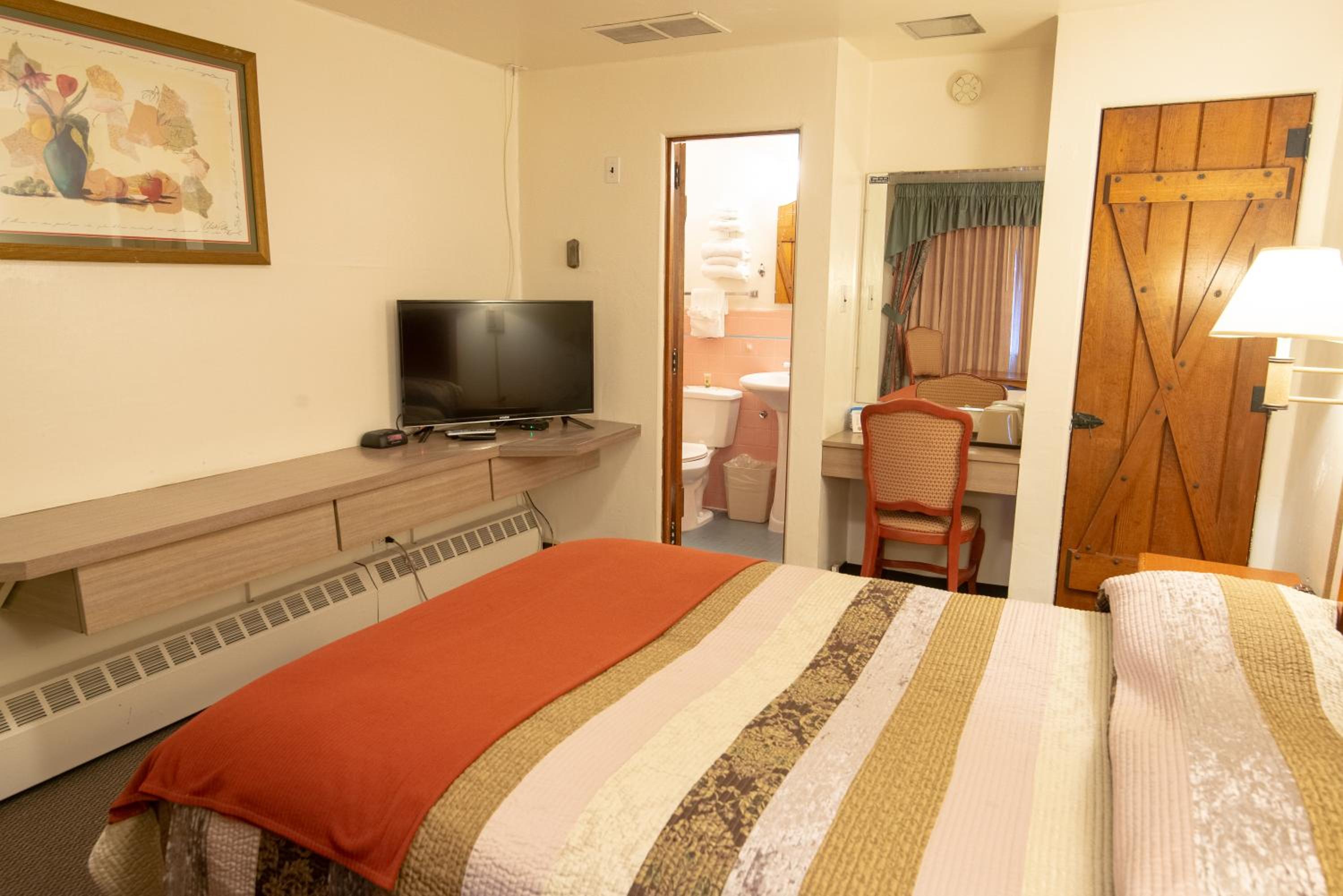 Cheyenne Vacations - Sands Motel - Property Image 35