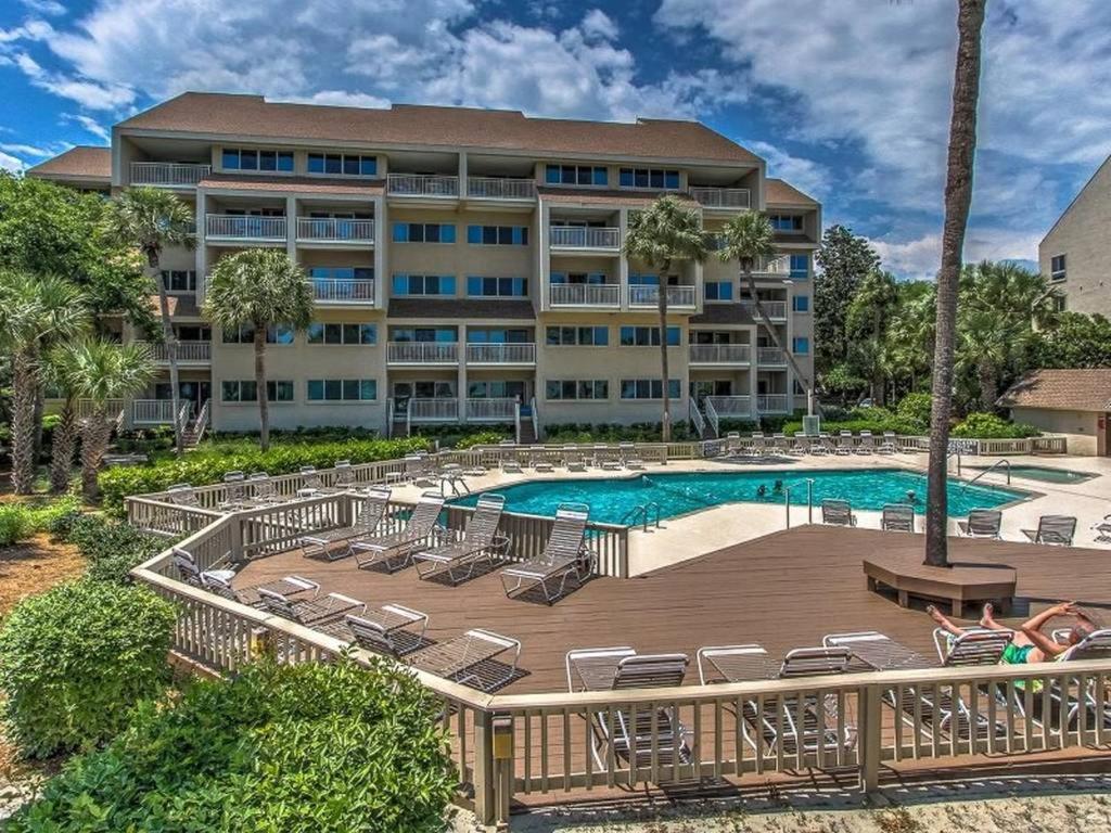 Near the Beach!! Great location and great views!! Bikes & Beach Gear included