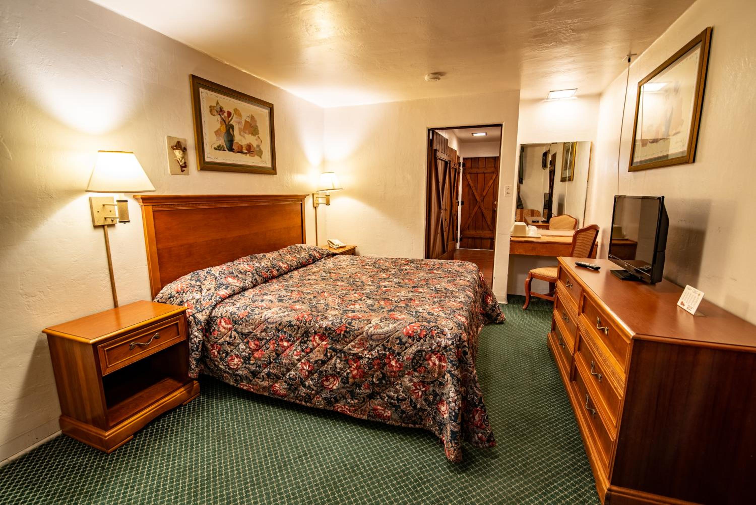 Cheyenne Vacations - Sands Motel - Property Image 33