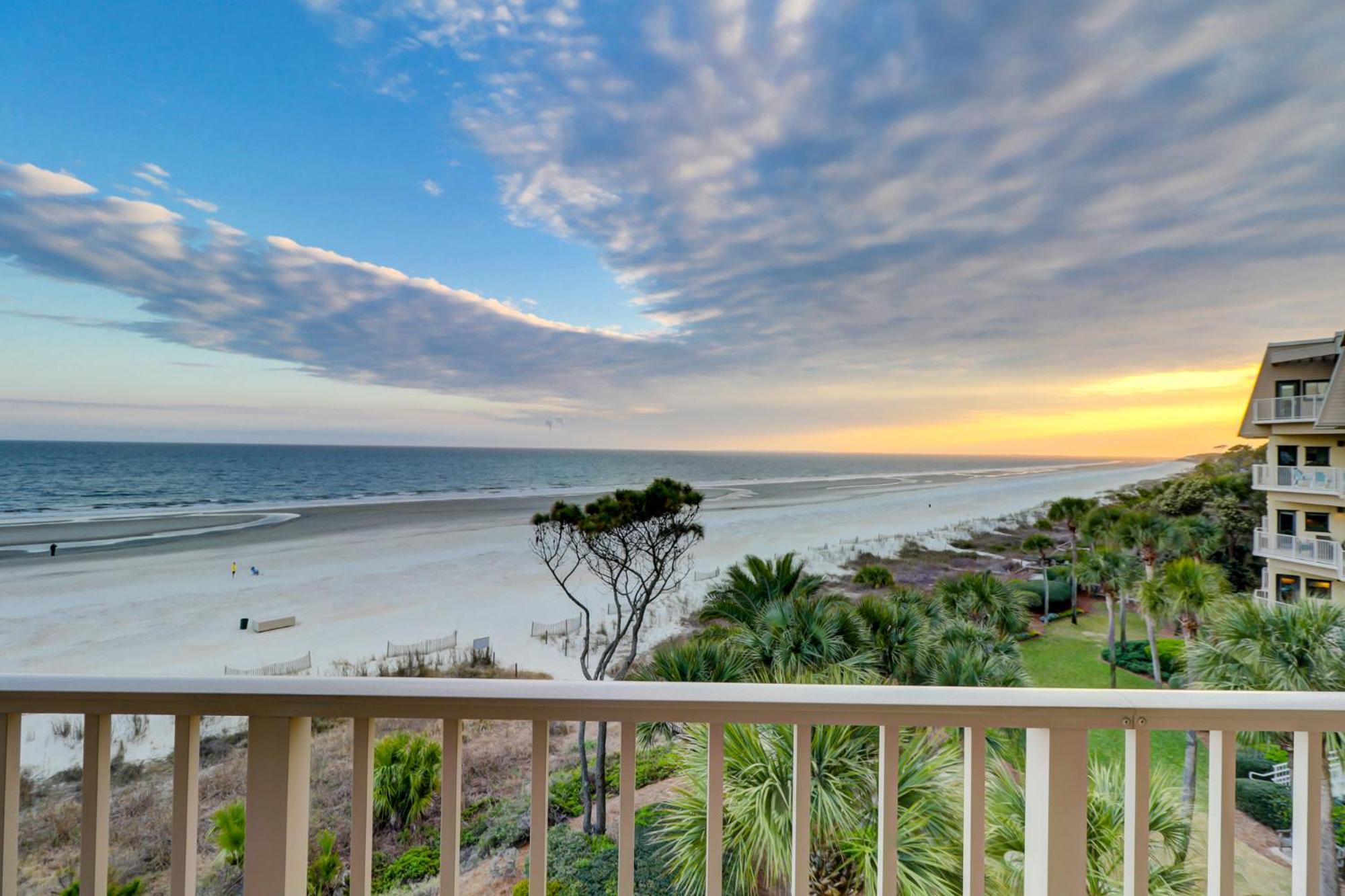 Gorgeous Views 4th Floor Direct Oceanfront Condo Updated with New furniture New floors
