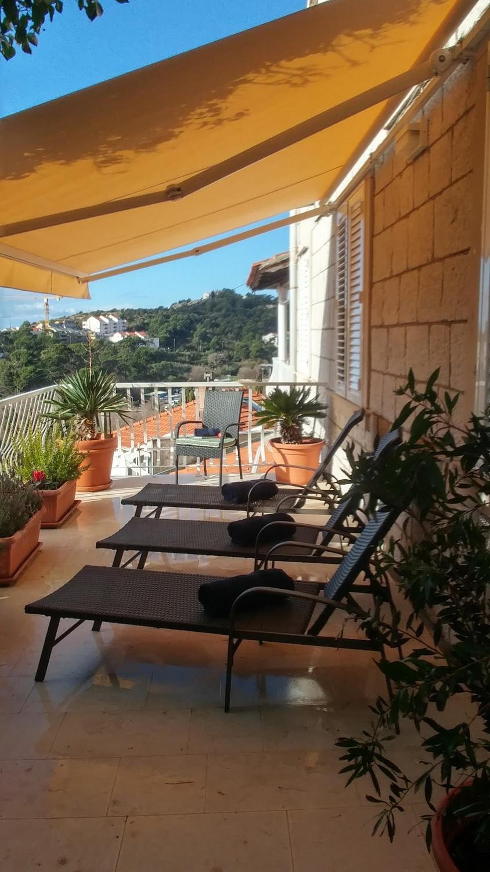 Dube Apartment, beach 100m