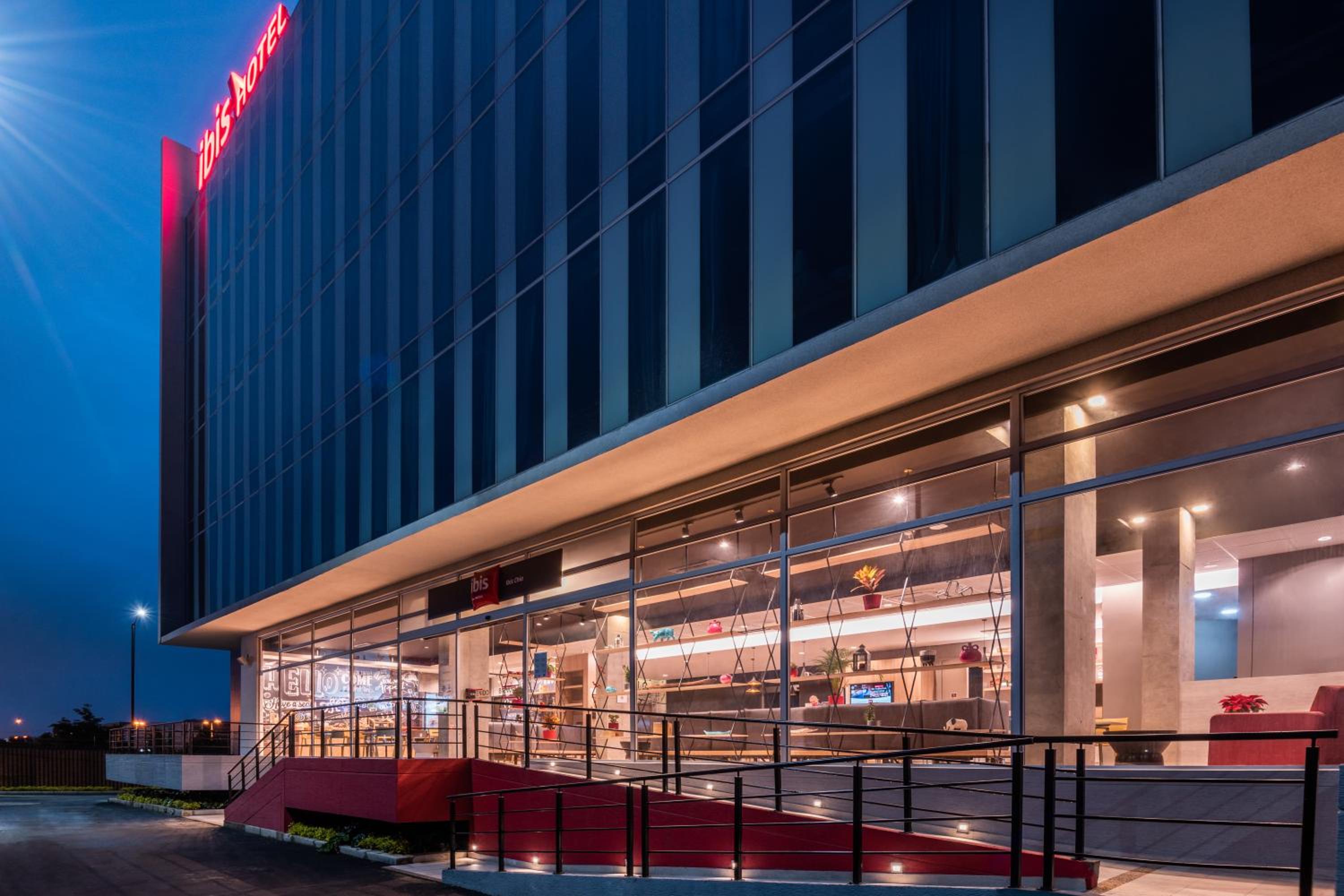 Hotel ibis Chia - Image 1