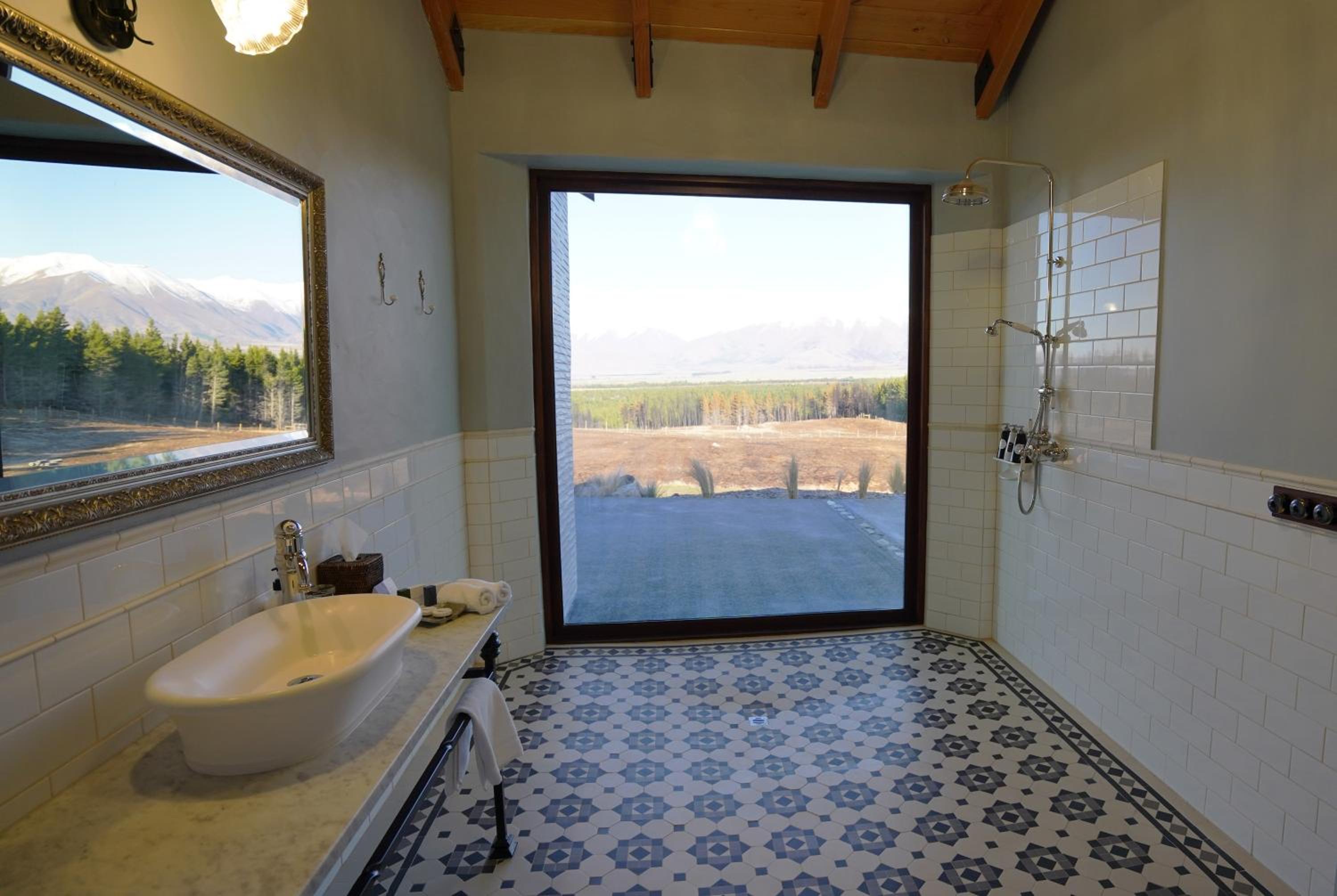 Mt Cook Lakeside Retreat