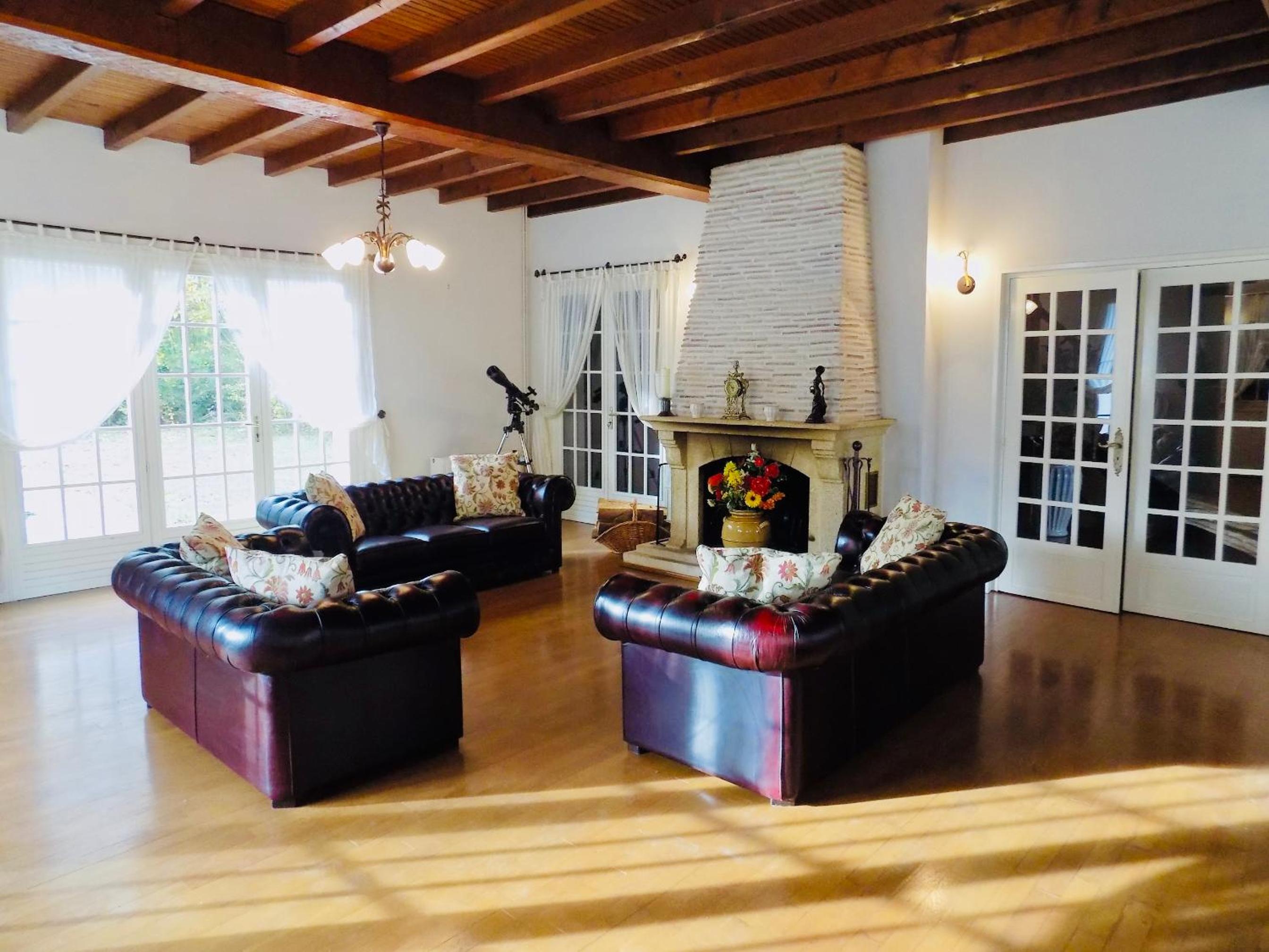 Charming Country Estate view 3