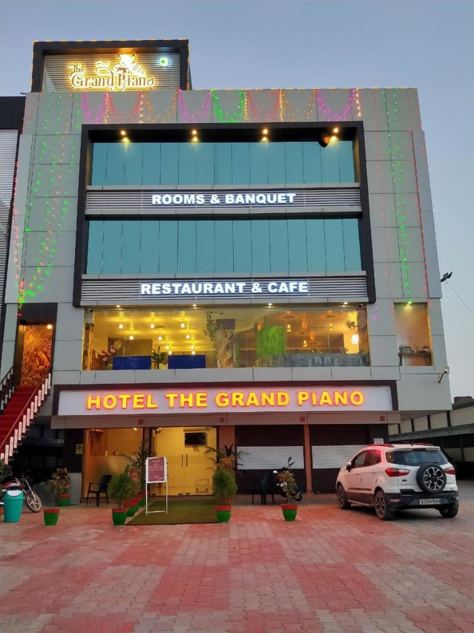 Hotel The Grand Piano - Best Business Hotel in Patan view 4