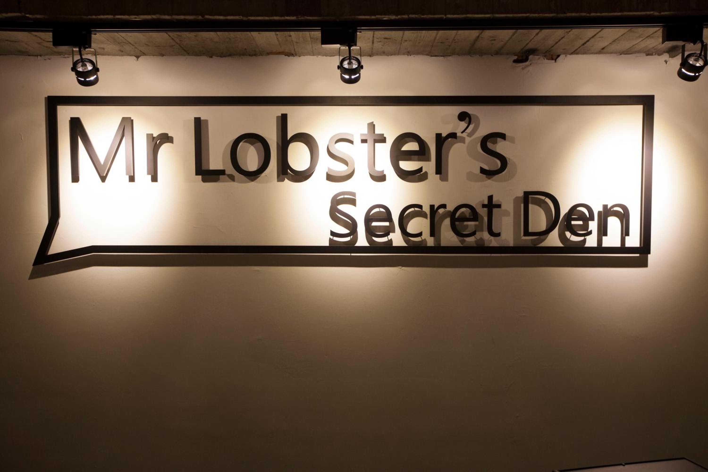 Mr. Lobster’s Secret Den design hostel