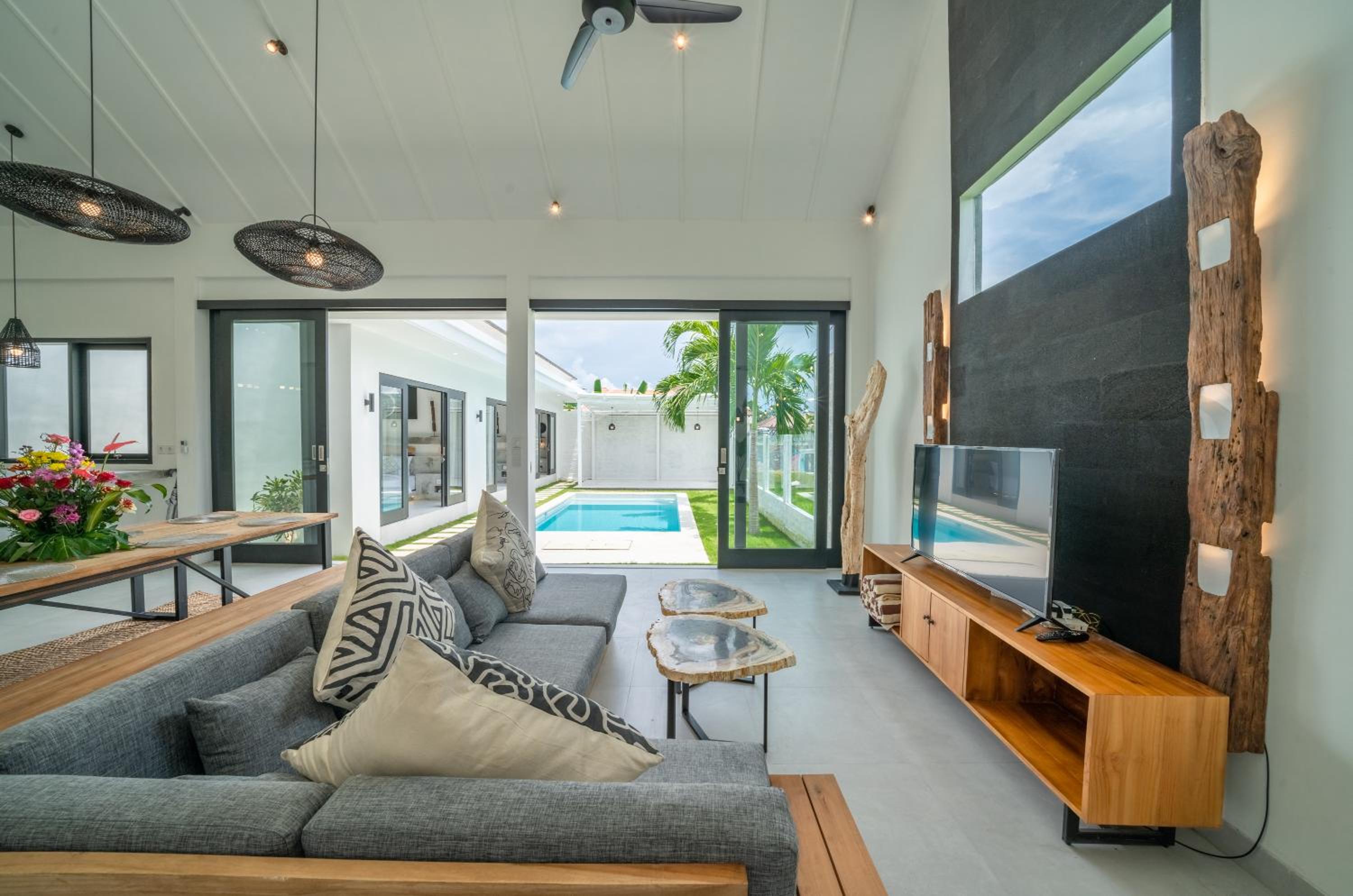 Villa Isyan - 3 bdr - Canggu - Best location view 5