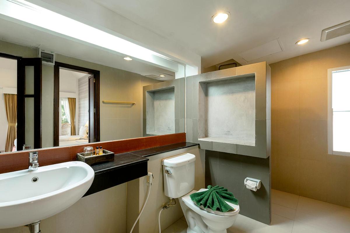Nakara Long Beach Resort - SHA Extra Plus