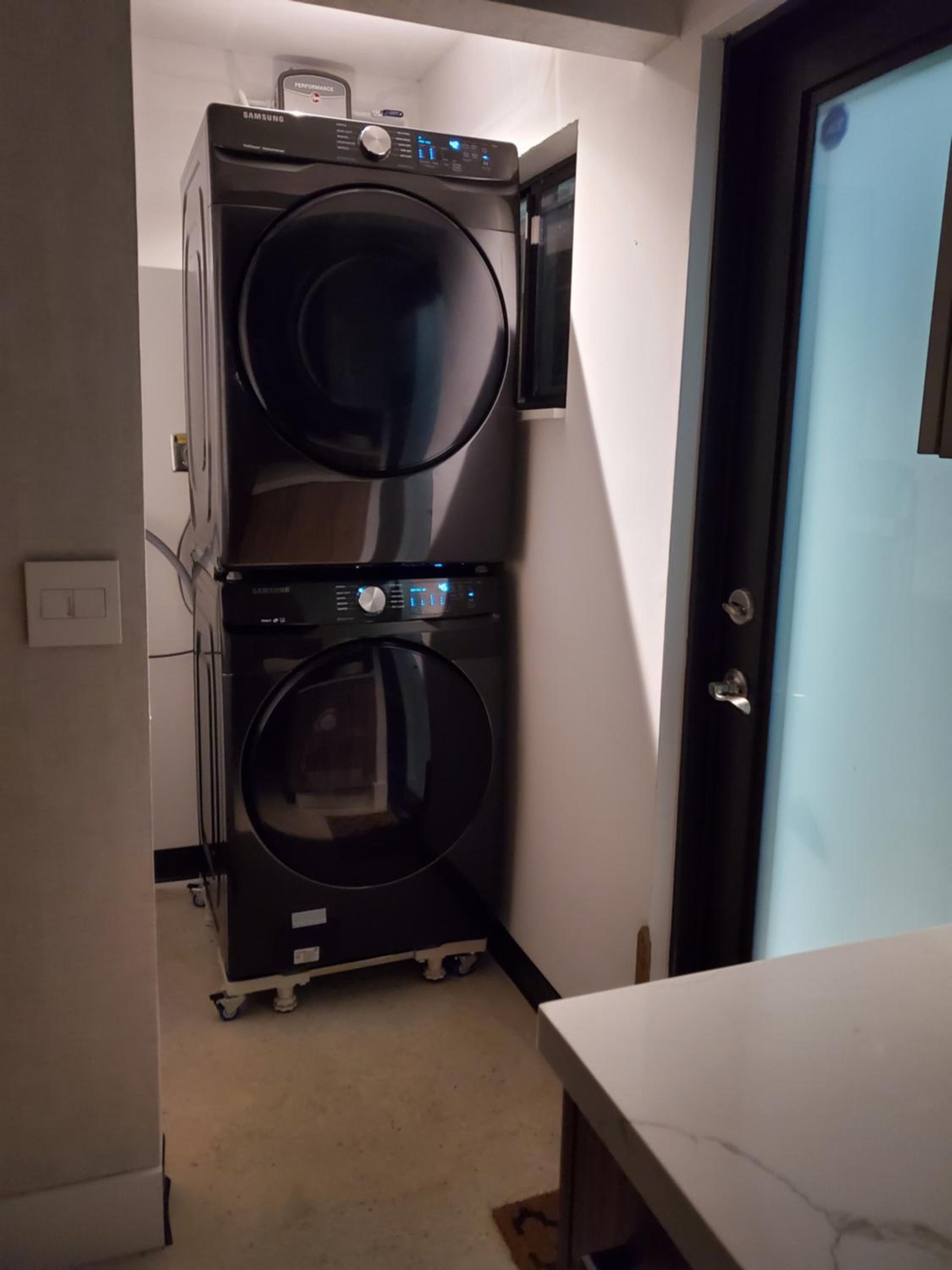 Design District by Midtown, Wynwood, Brickell, 10 min to the Beach, FREE PARKING