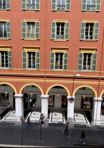 Gustave 2 photo 2