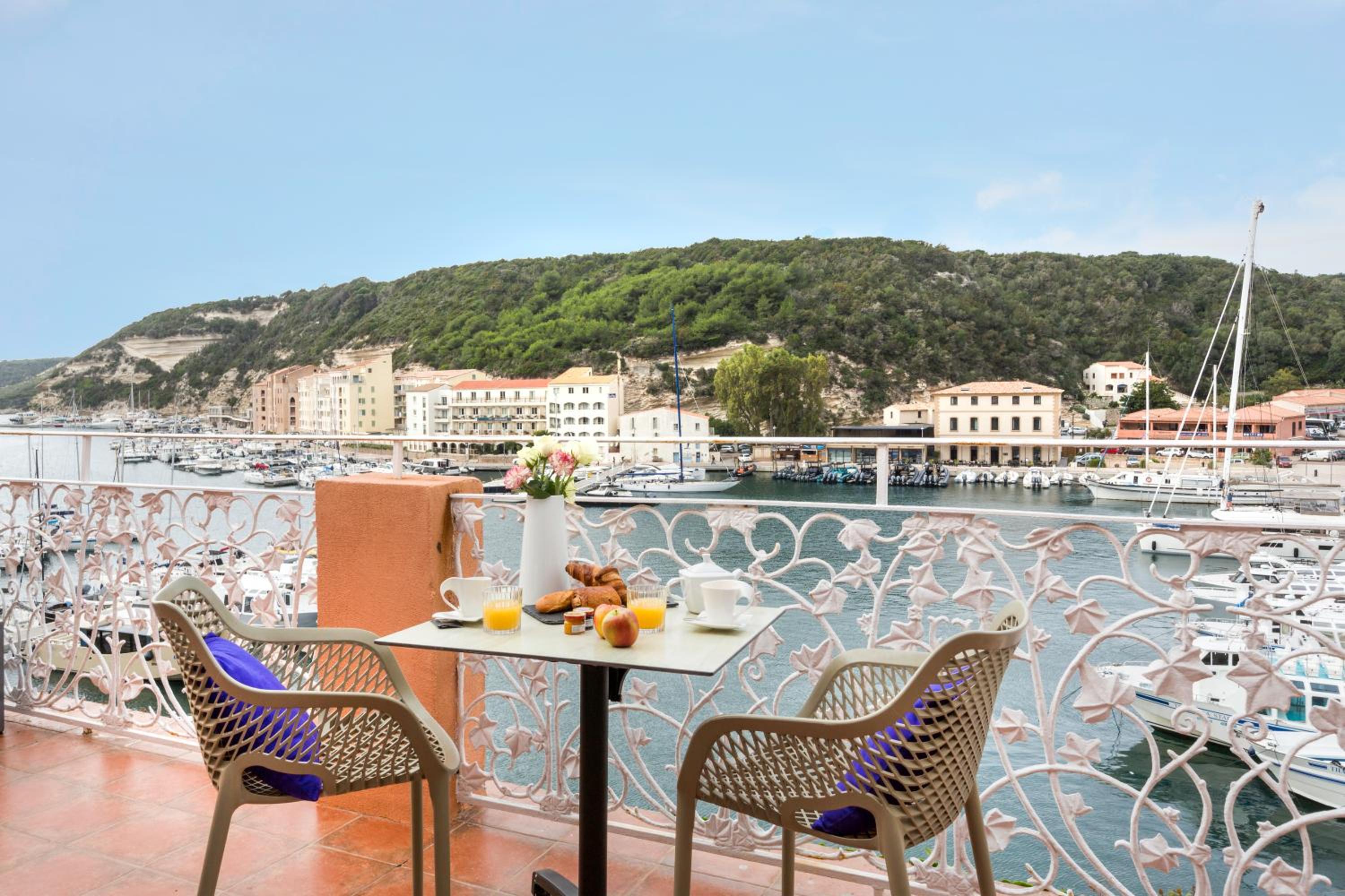 Best Western Hotel Du Roy D'aragon — 11