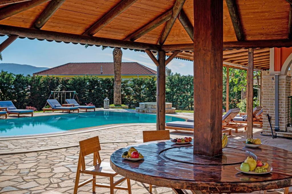Amor Villa en Laganas — recepcion & lobby