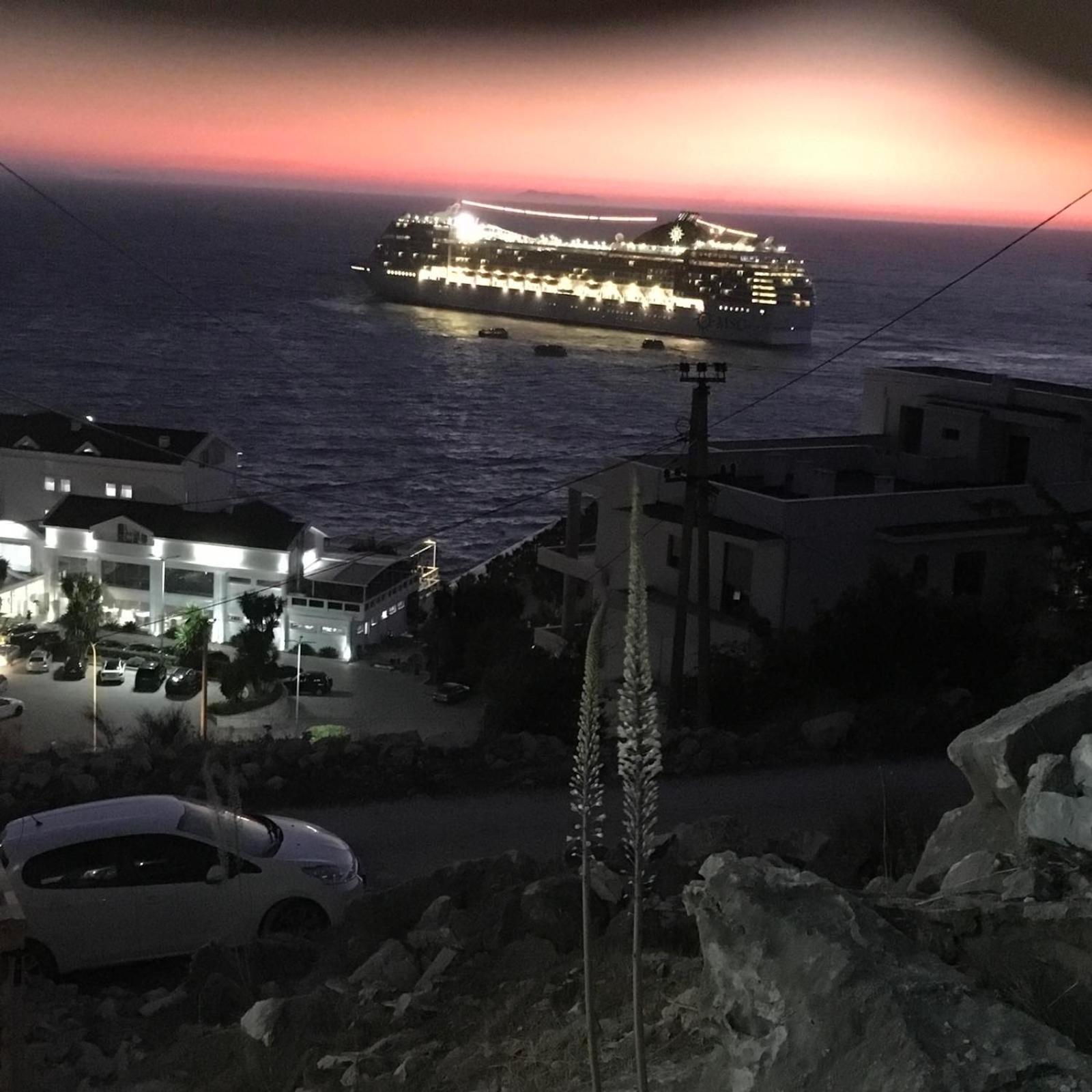 Bluemoon Suites Sarande
