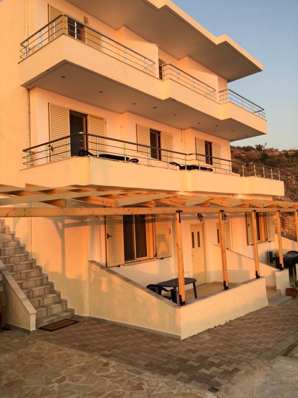 Bluemoon Suites Sarande