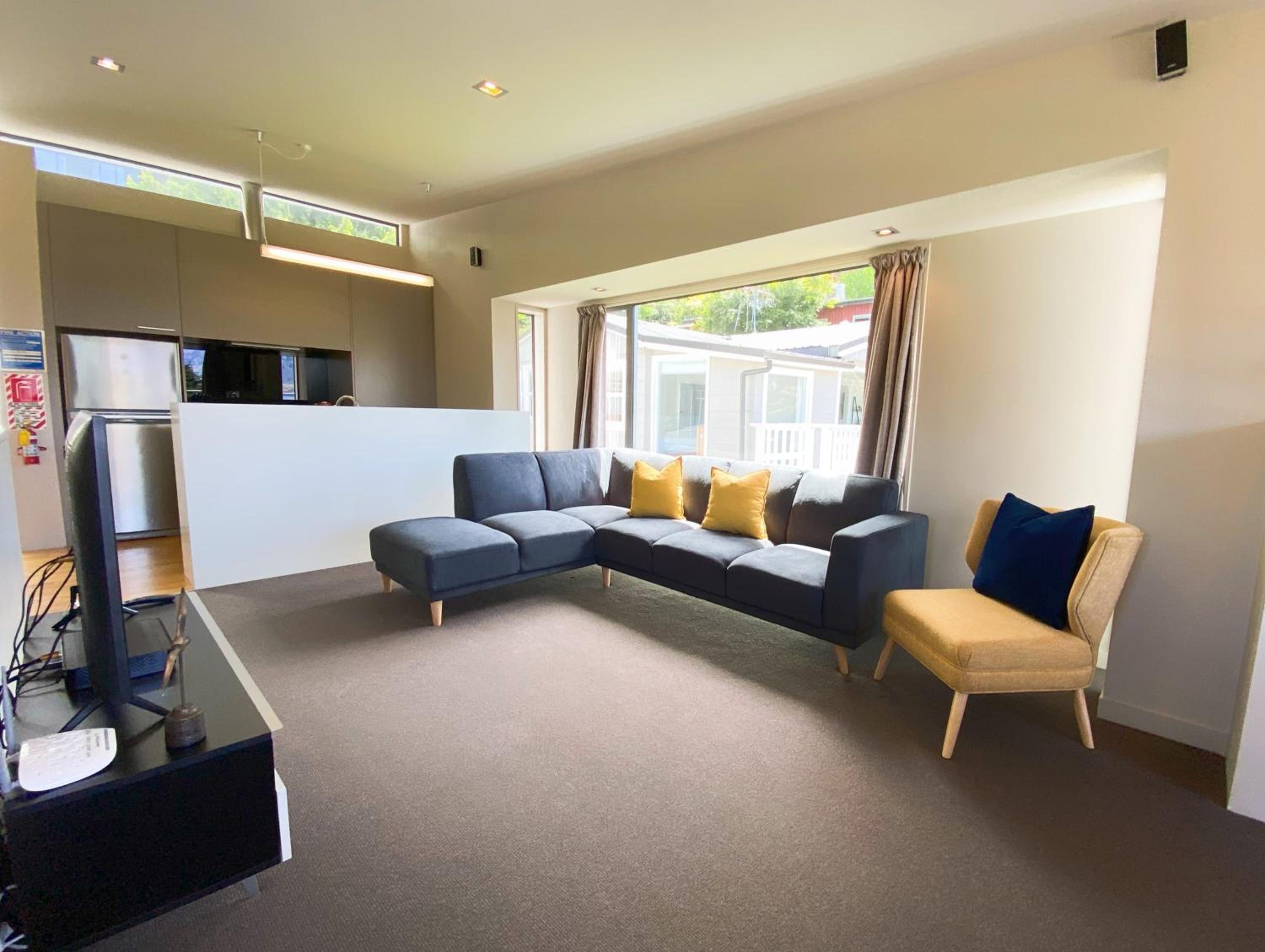 Tekau Family Apartment - Luxe, Comfort and Gorgeous Views view 4