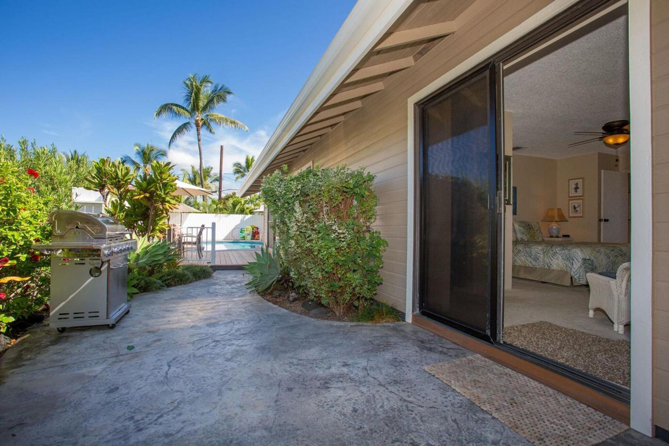 Hale Nani Loa - White Sands Beach Home with Private Pool by Casago Kona view 4