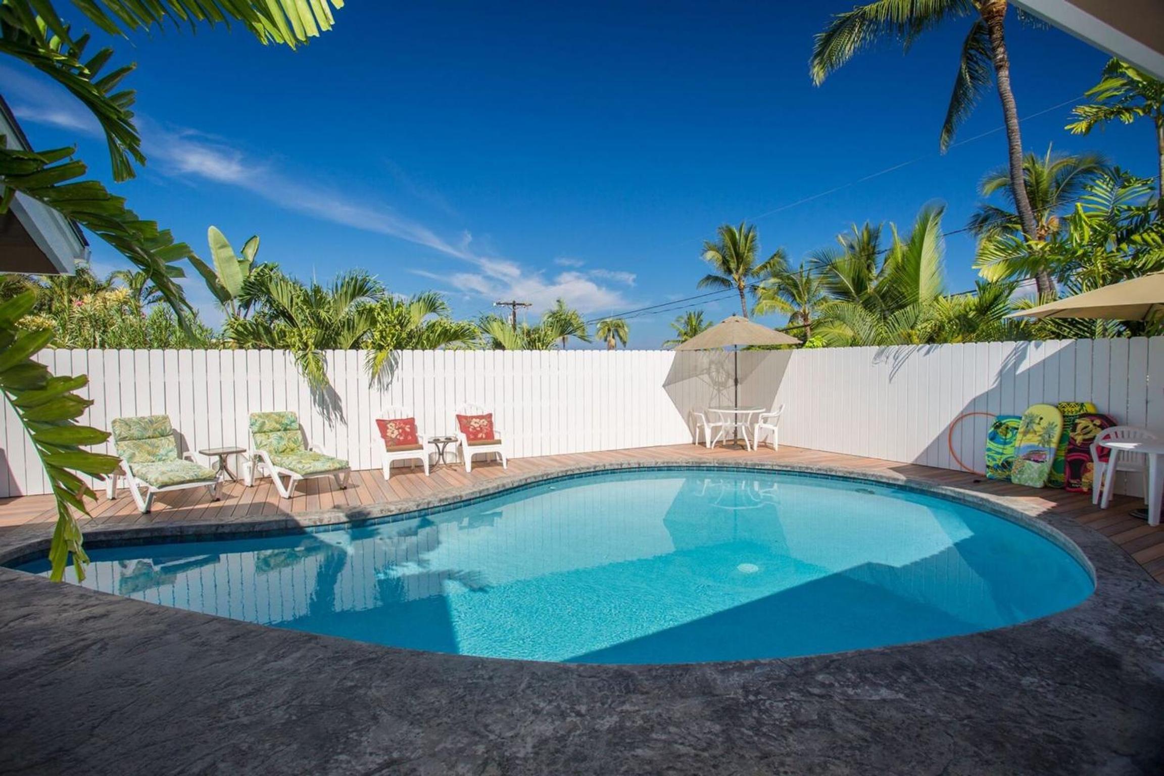 Hale Nani Loa - White Sands Beach Home with Private Pool by Casago Kona view 5