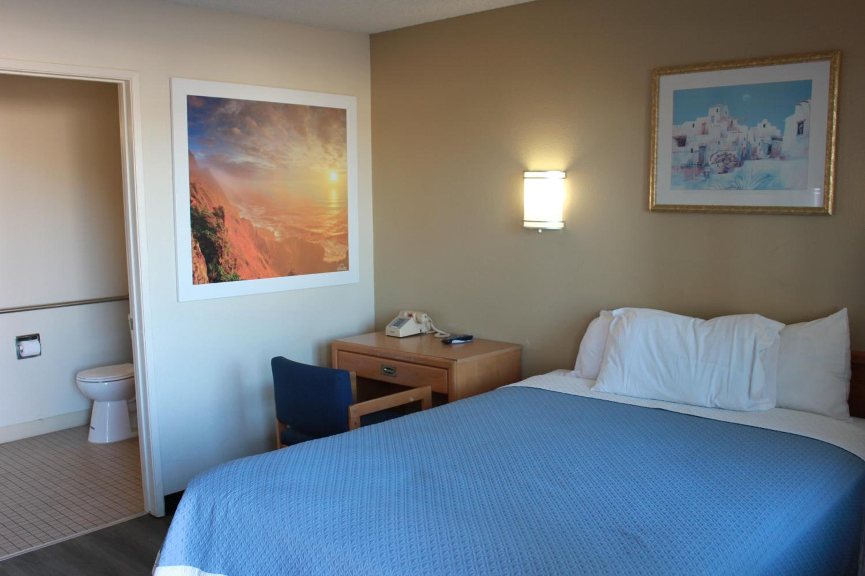 Barstow Vacations - Days Inn by Wyndham Barstow - Property Image 2