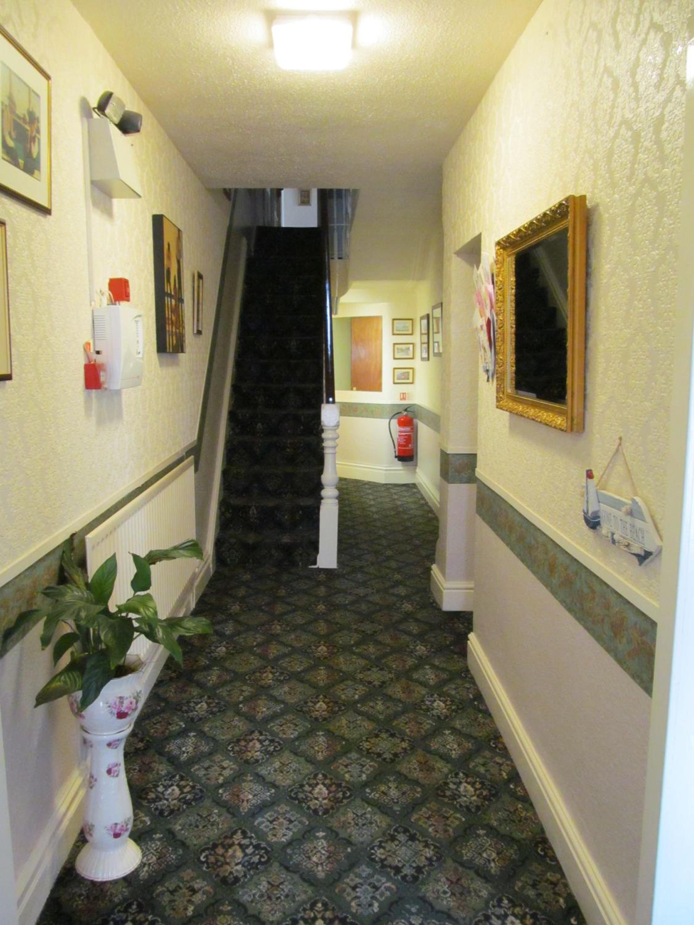 Alondra Hotel