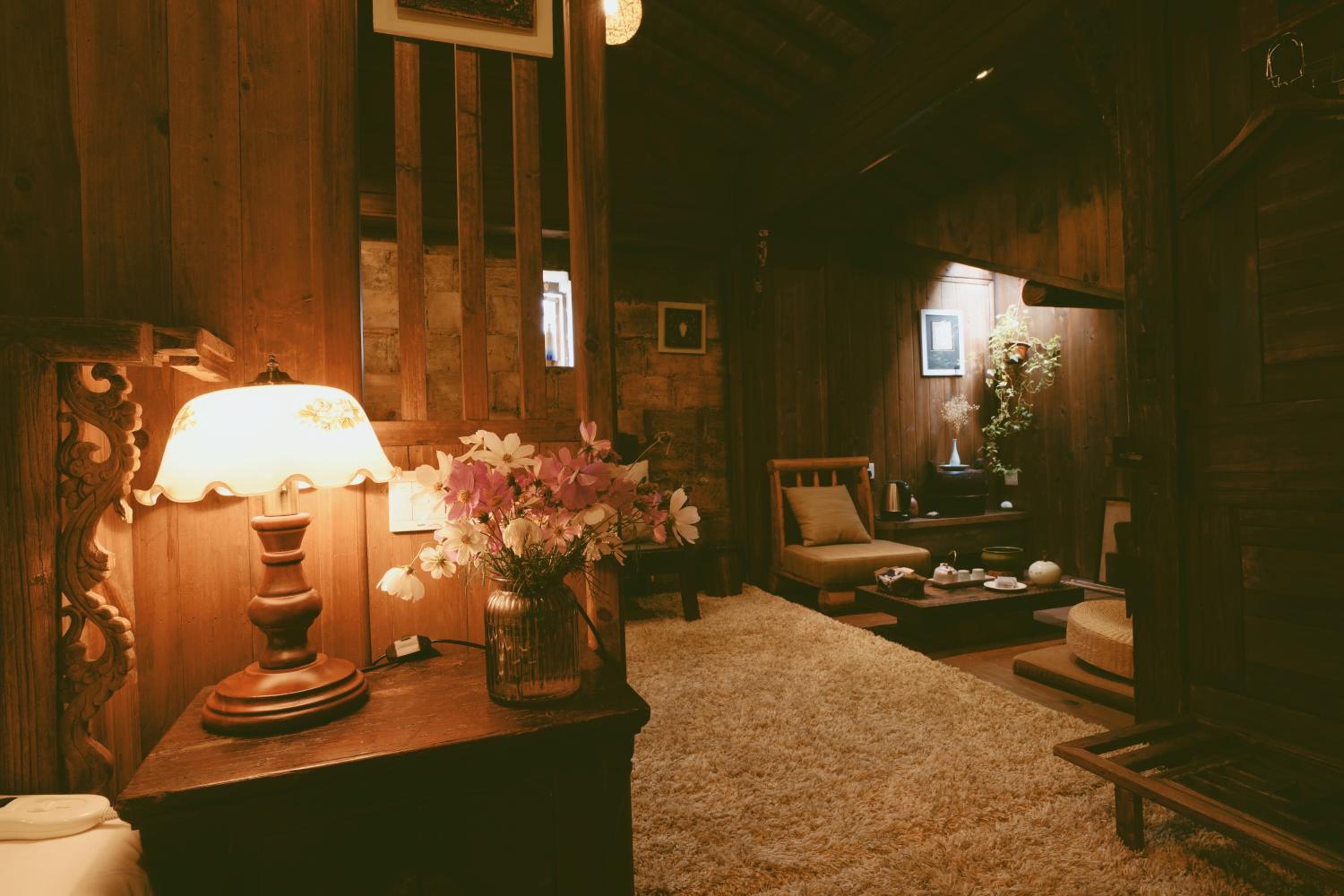 WuYuan QiYe YanXiang Guesthouse